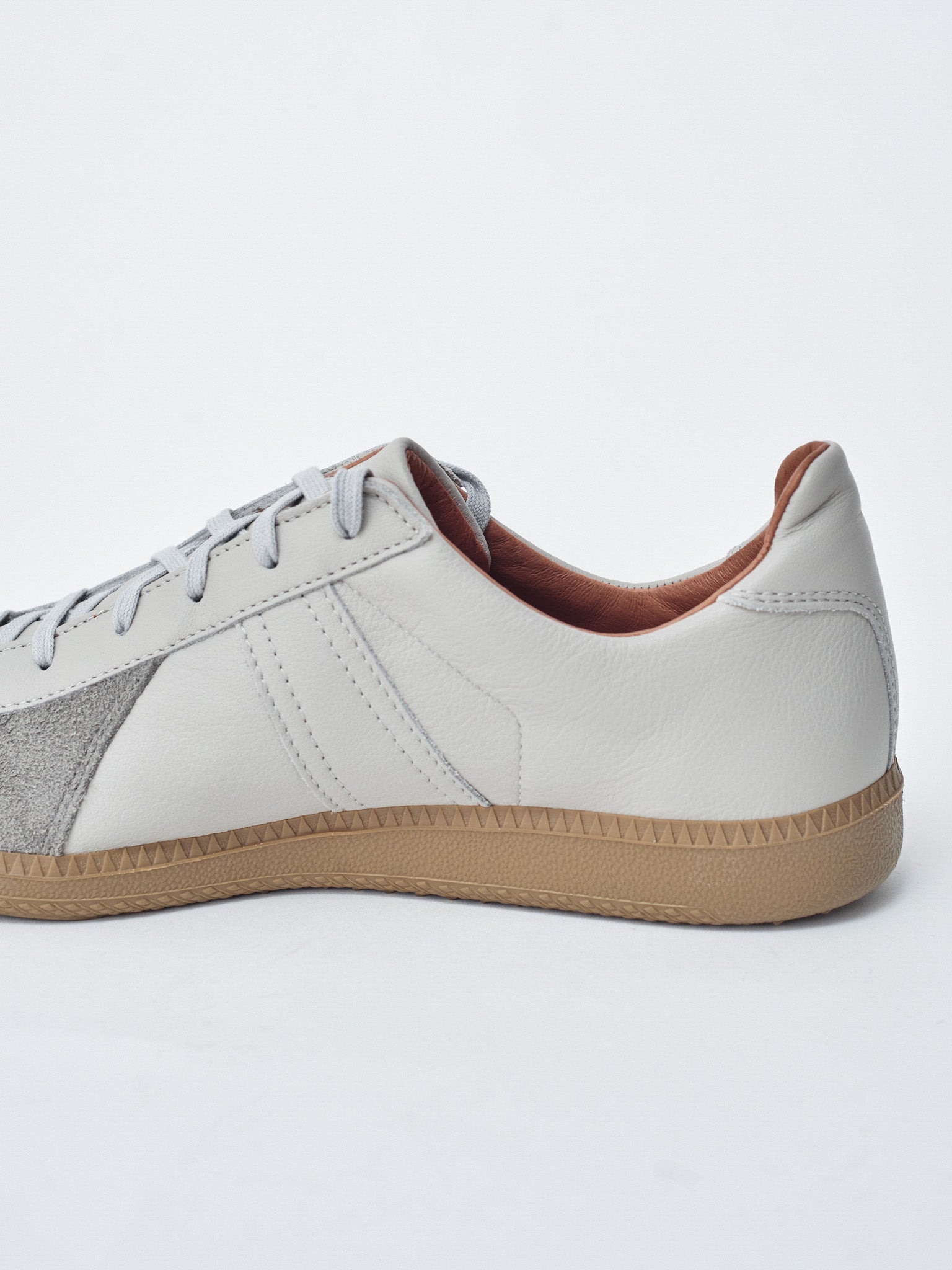 Namu Shop - Reproduction of Found 1700L German Military Trainer - Light Gray