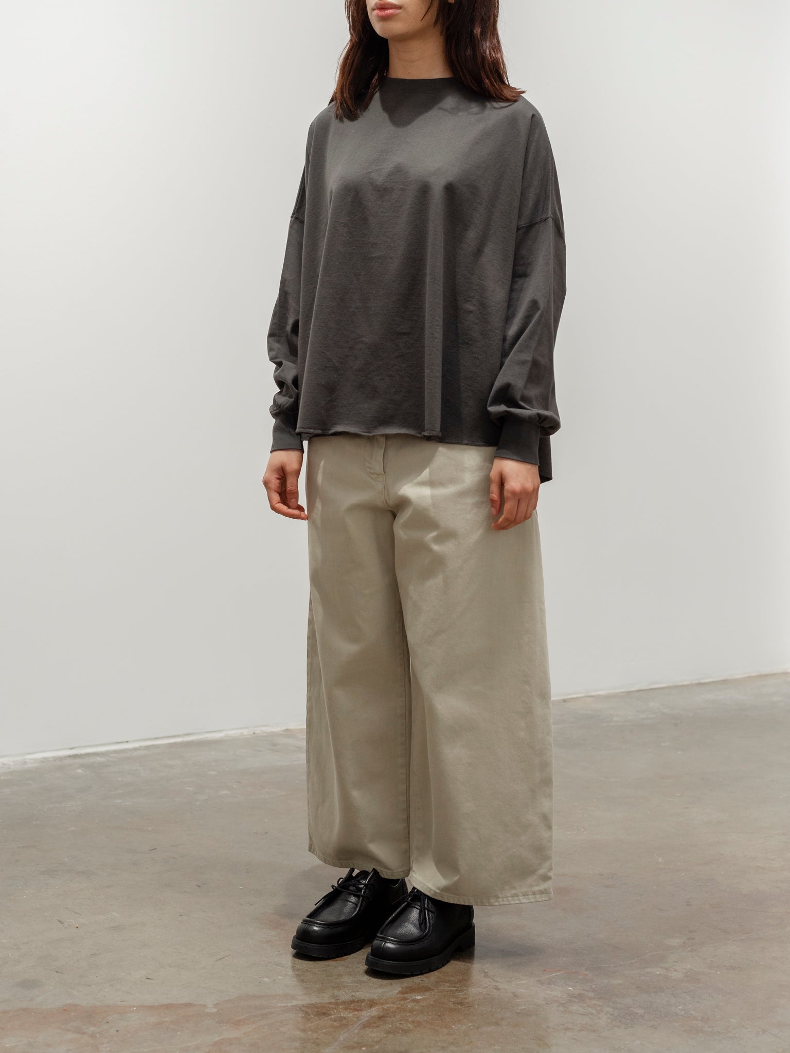 Namu Shop - ICHI Rounded Hem Pullover Tee - Charcoal