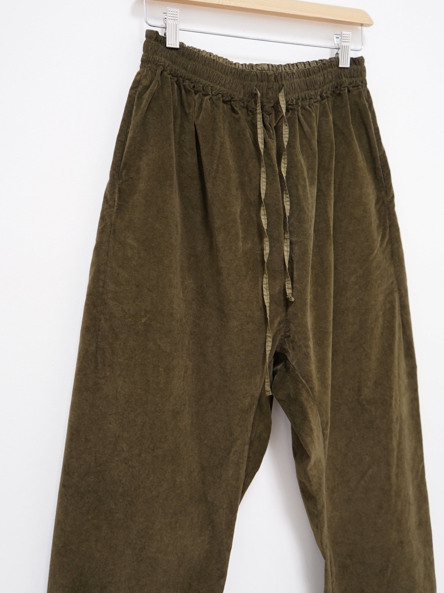 Namu Shop - Album di Famiglia Velvet Braghe - Olive