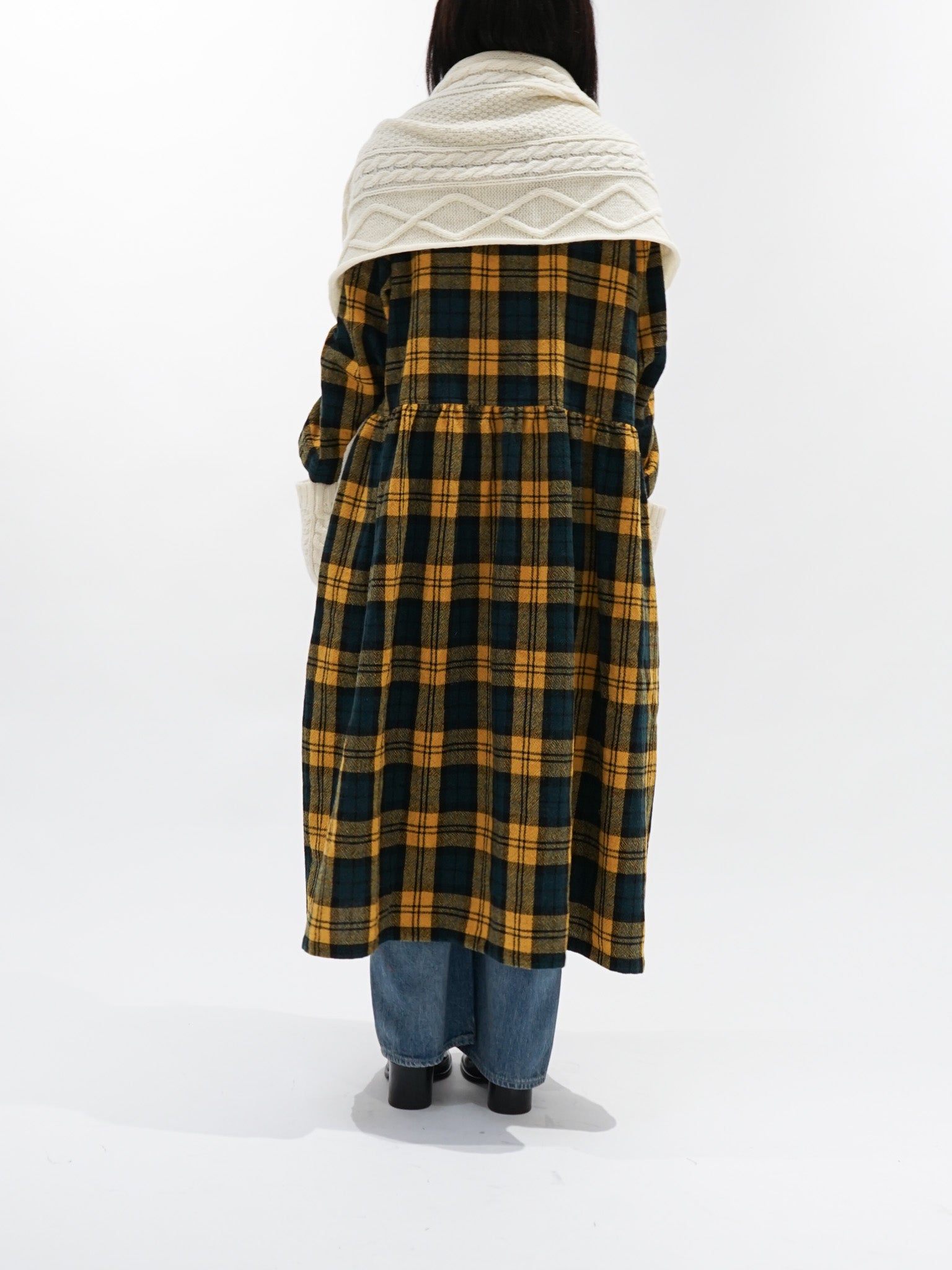 Namu Shop - ICHI Wool Cable Stole - White