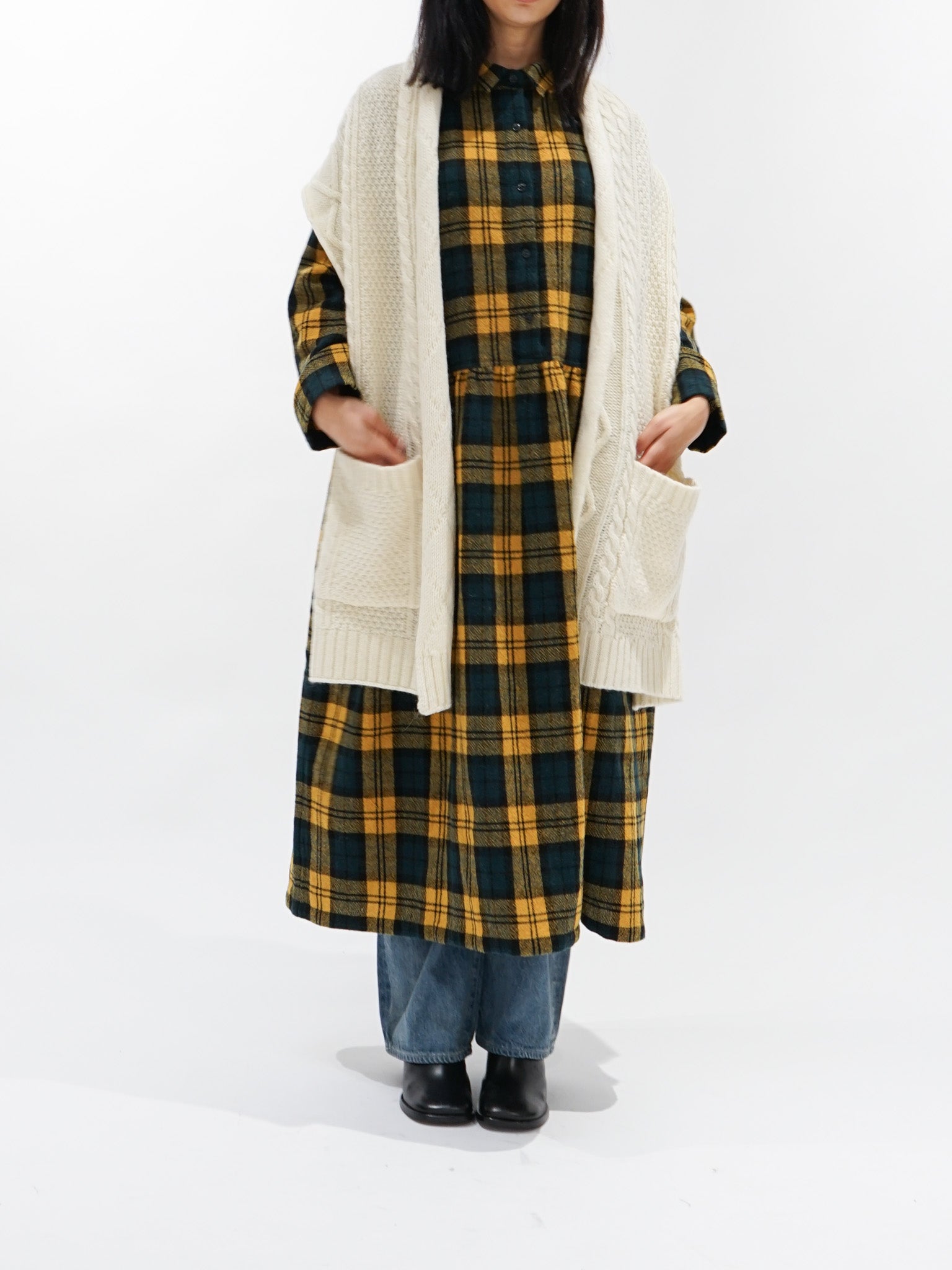 Namu Shop - ICHI Wool Cable Stole - White