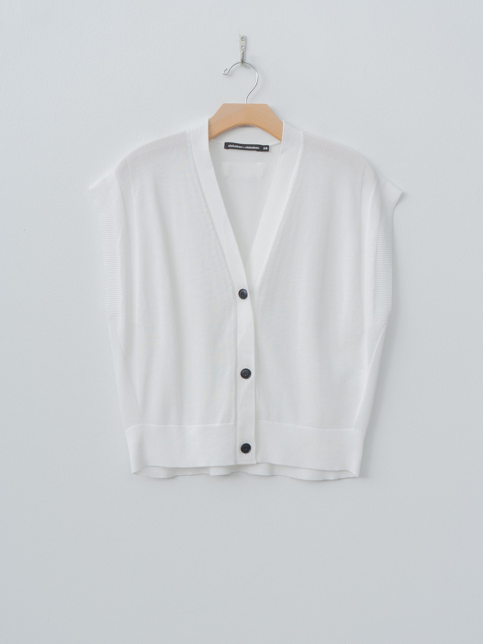 Namu Shop - Nicholson & Nicholson WIND Knit Vest - White