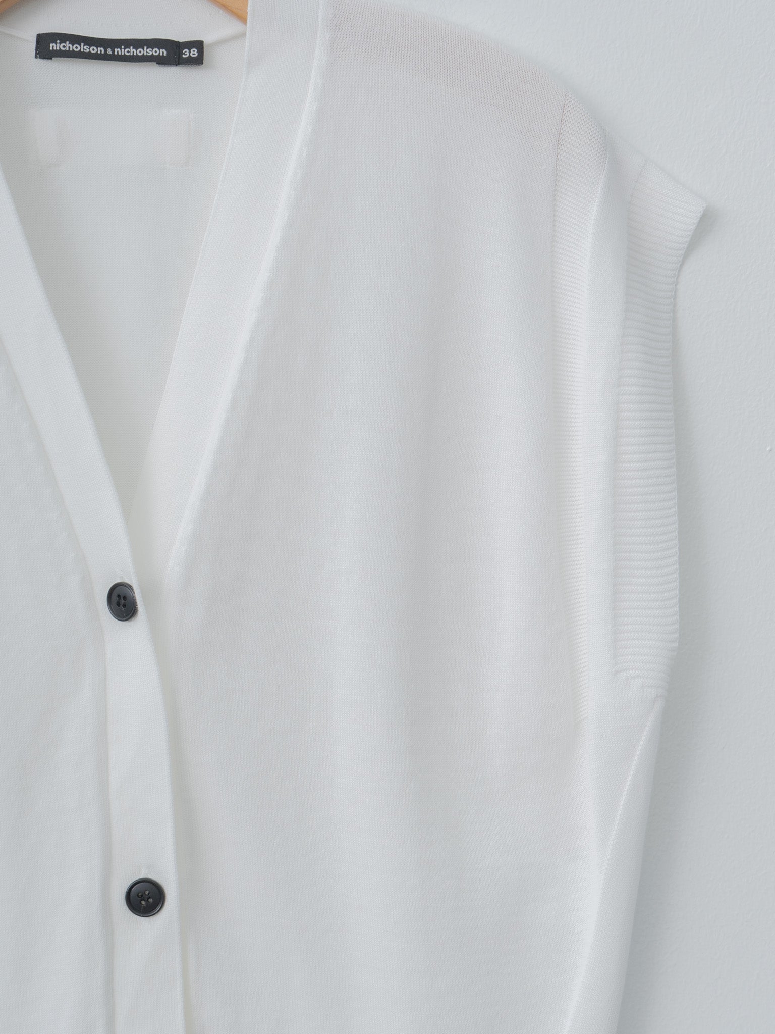 Namu Shop - Nicholson & Nicholson WIND Knit Vest - White
