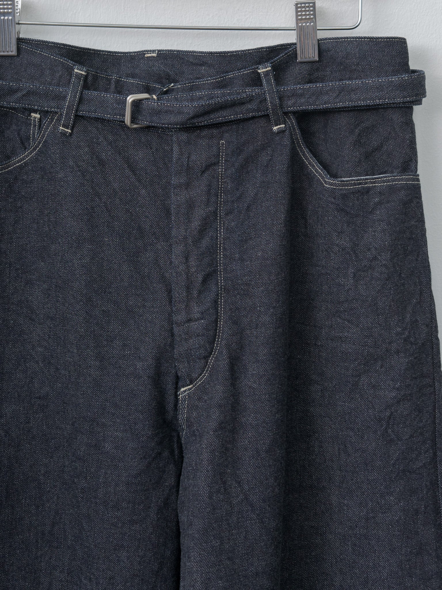 Namu Shop - Blurhms 12.9oz Denim Bias Belted Pants - Indigo