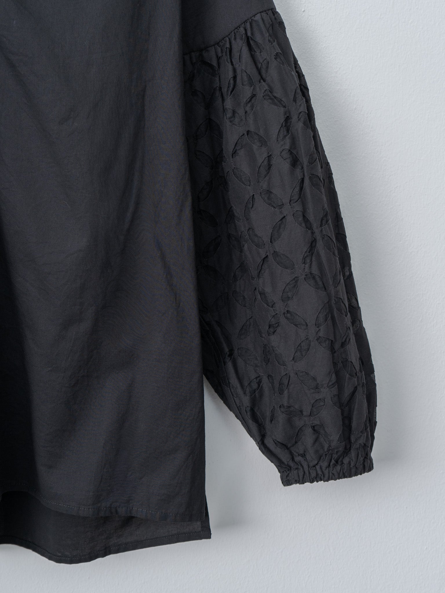 Namu Shop - Ichi Antiquites India Reverse Appliqué Shirt - Black