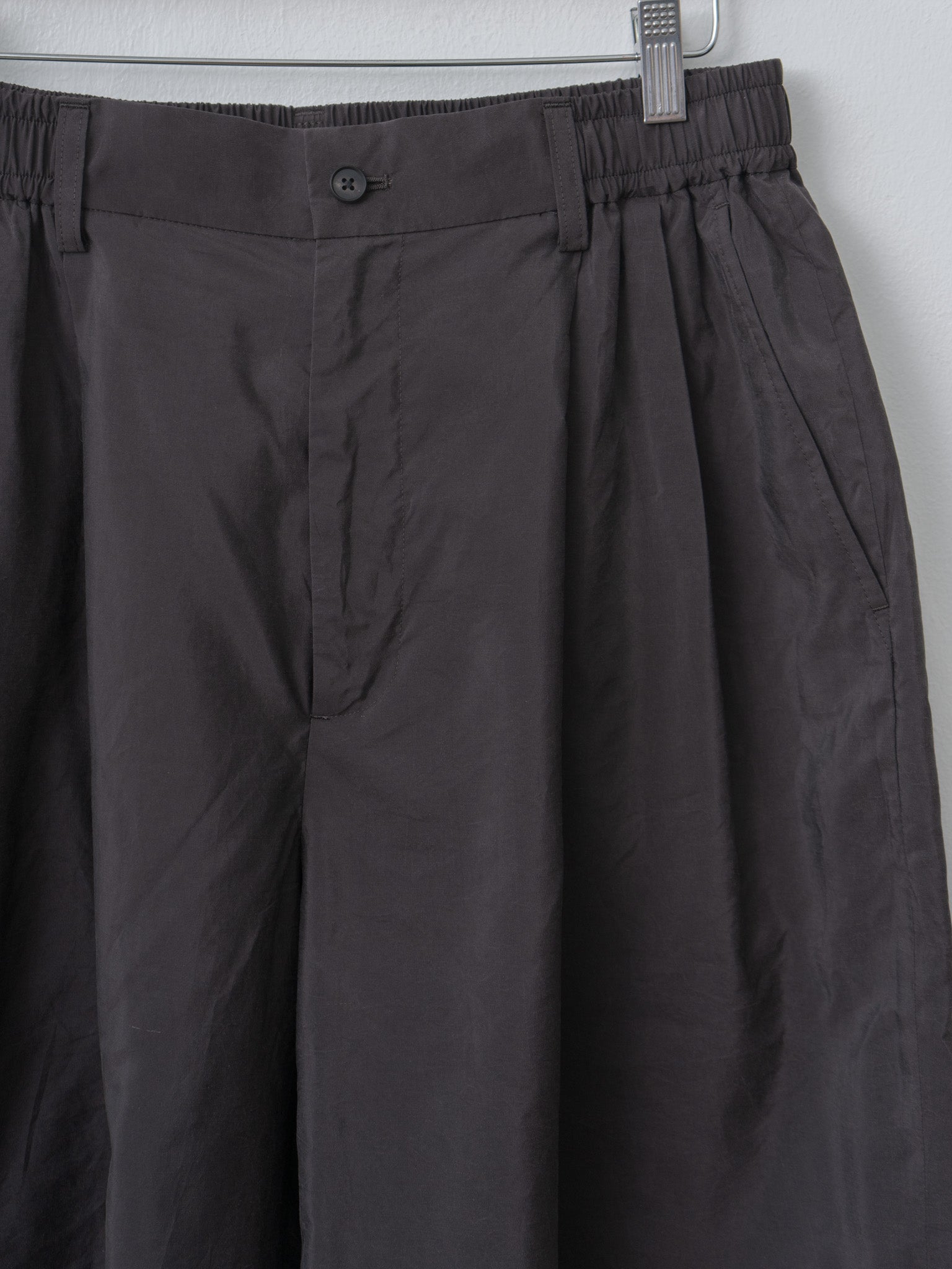 Namu Shop - ssstein Silk Nylon Wide Easy Short Trousers - Charcoal Brown