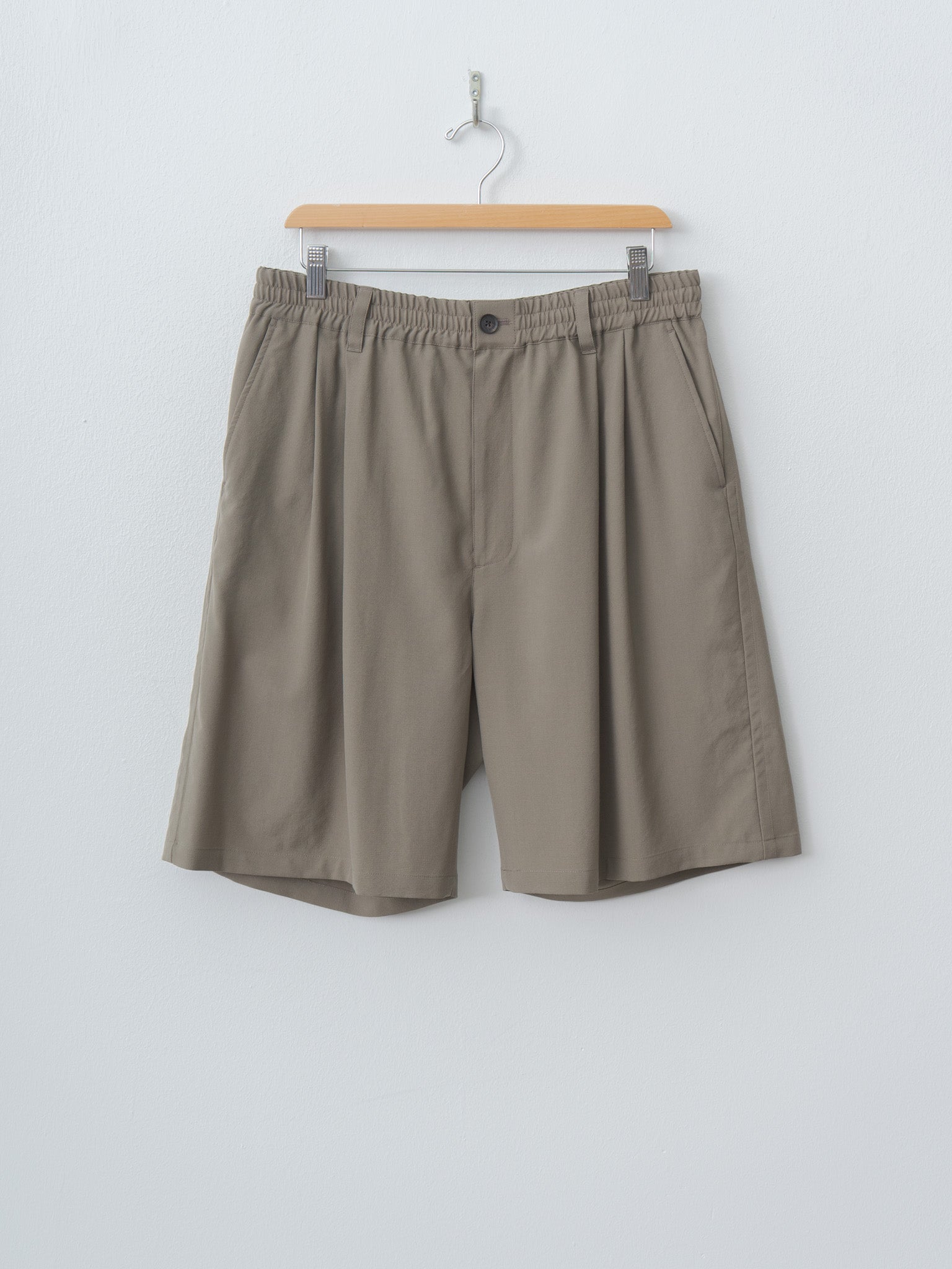 Namu Shop - Yoke Wool Washer Tropical 2Pleated Easy Shorts - Sand Beige