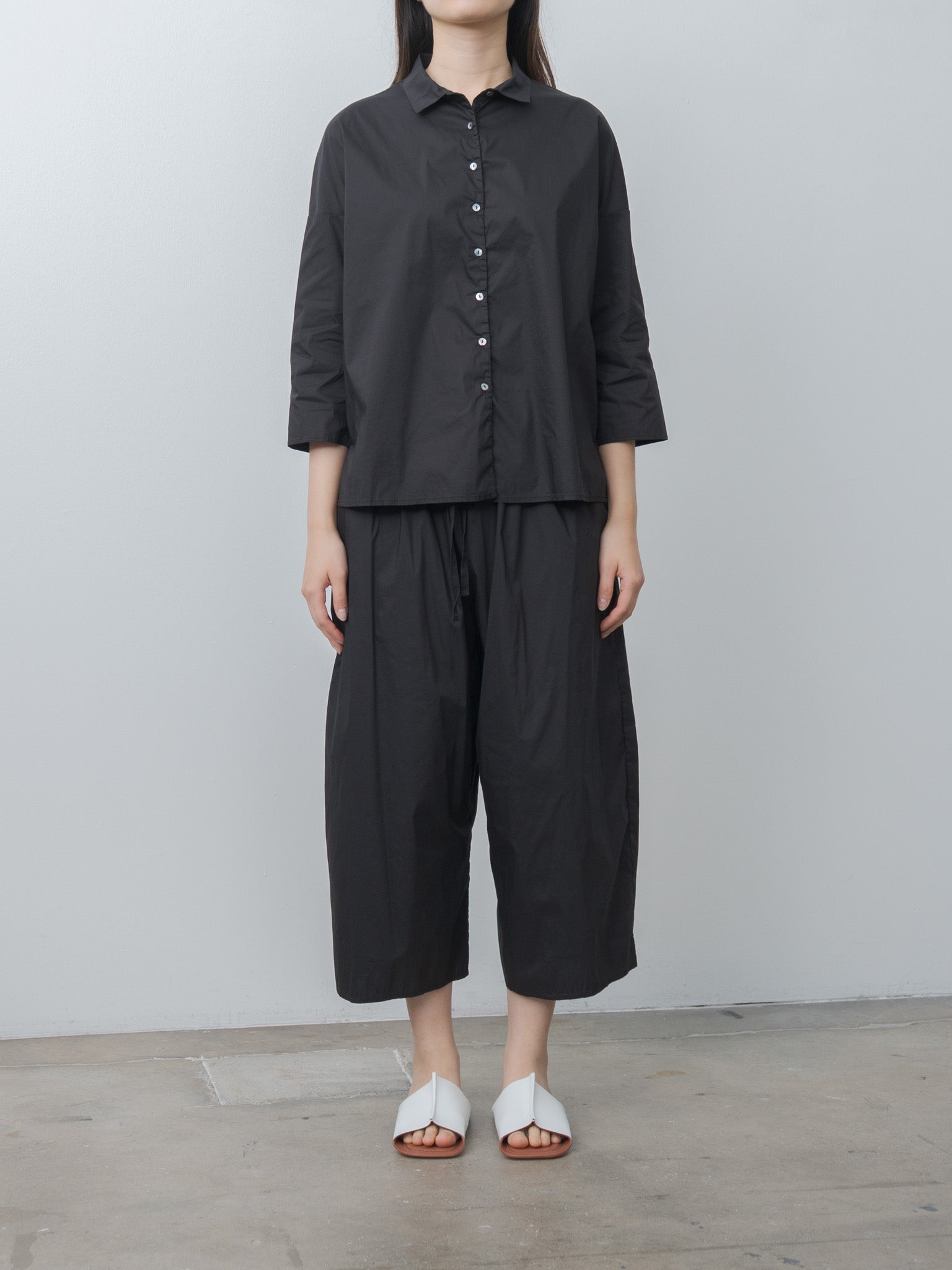 Namu Shop - Album di Famiglia Short Collar Shirt TSL - Black