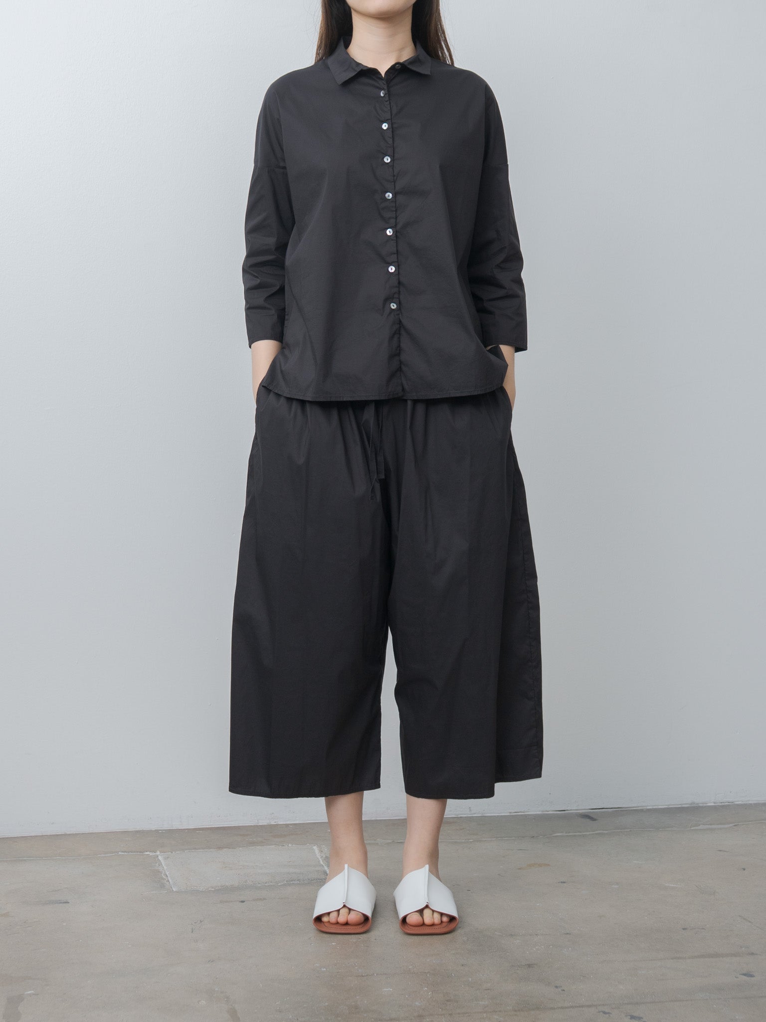 Namu Shop - Album di Famiglia Short Collar Shirt TSL - Black