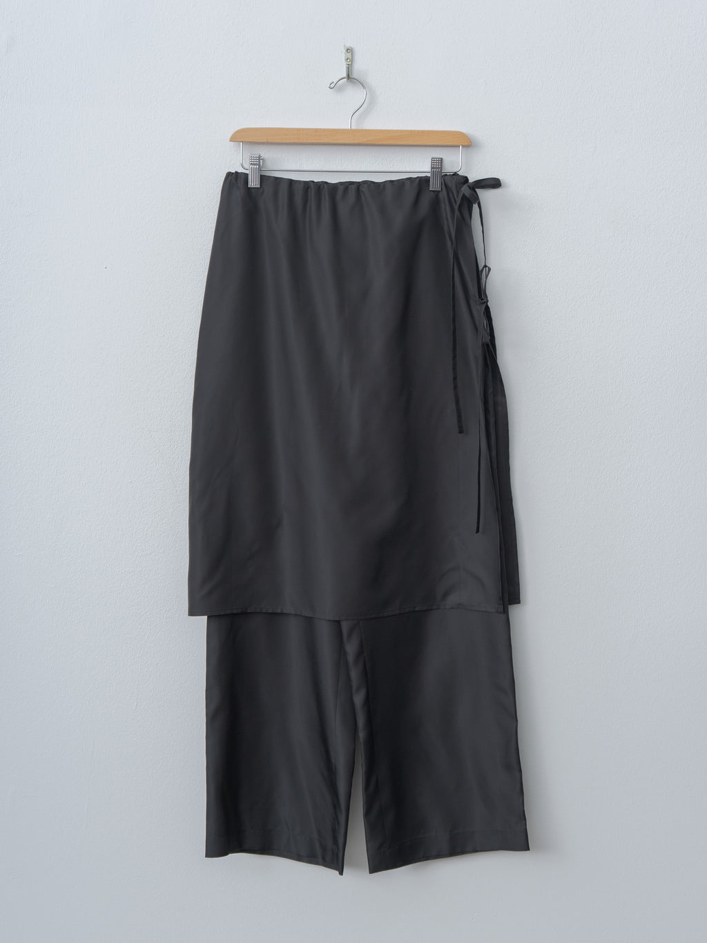 Namu Shop - Inscrire Cupro Layered Pants - Black