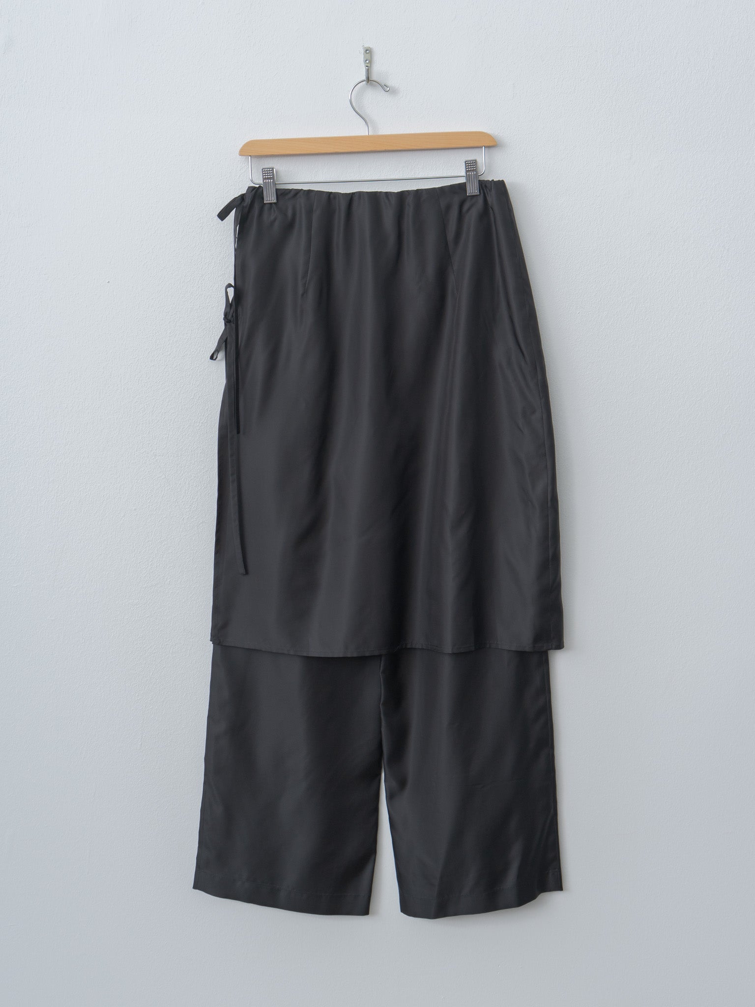 Namu Shop - Inscrire Cupro Layered Pants - Black