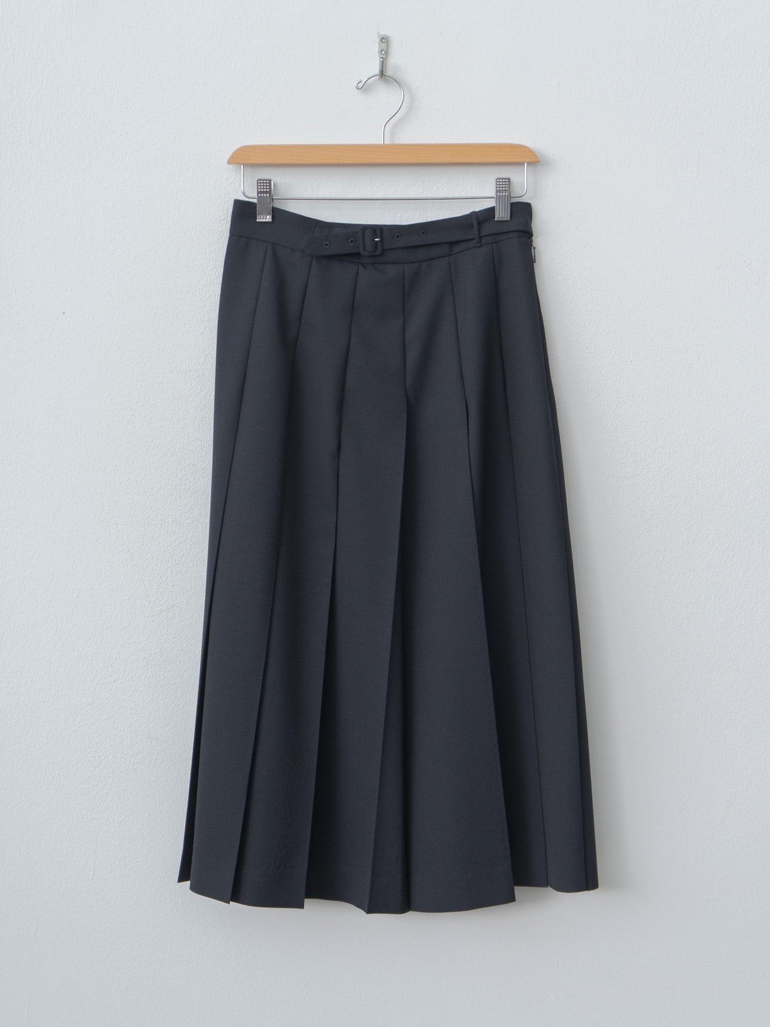 Namu Shop - Auralee Wool Kid Mohair Hopsack Pleated Skirt - Dark Navy
