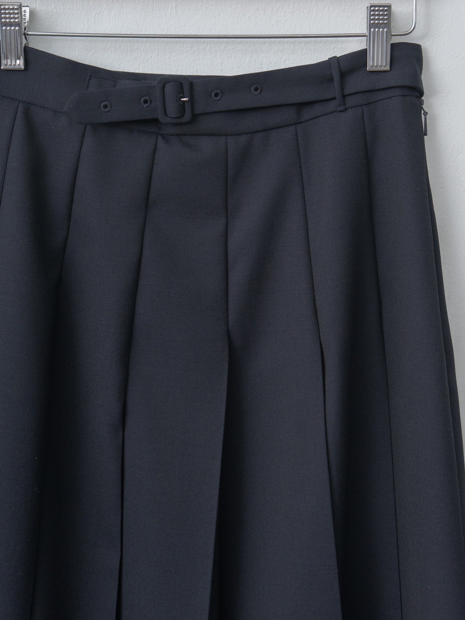 Namu Shop - Auralee Wool Kid Mohair Hopsack Pleated Skirt - Dark Navy