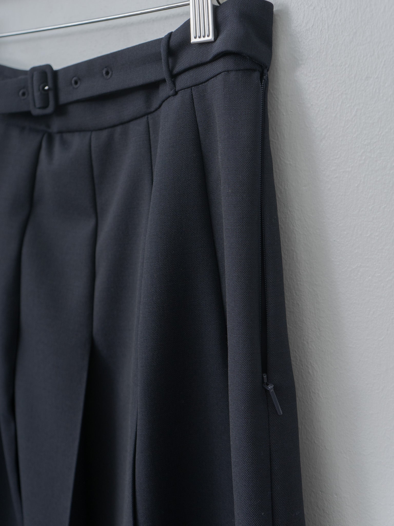 Namu Shop - Auralee Wool Kid Mohair Hopsack Pleated Skirt - Dark Navy