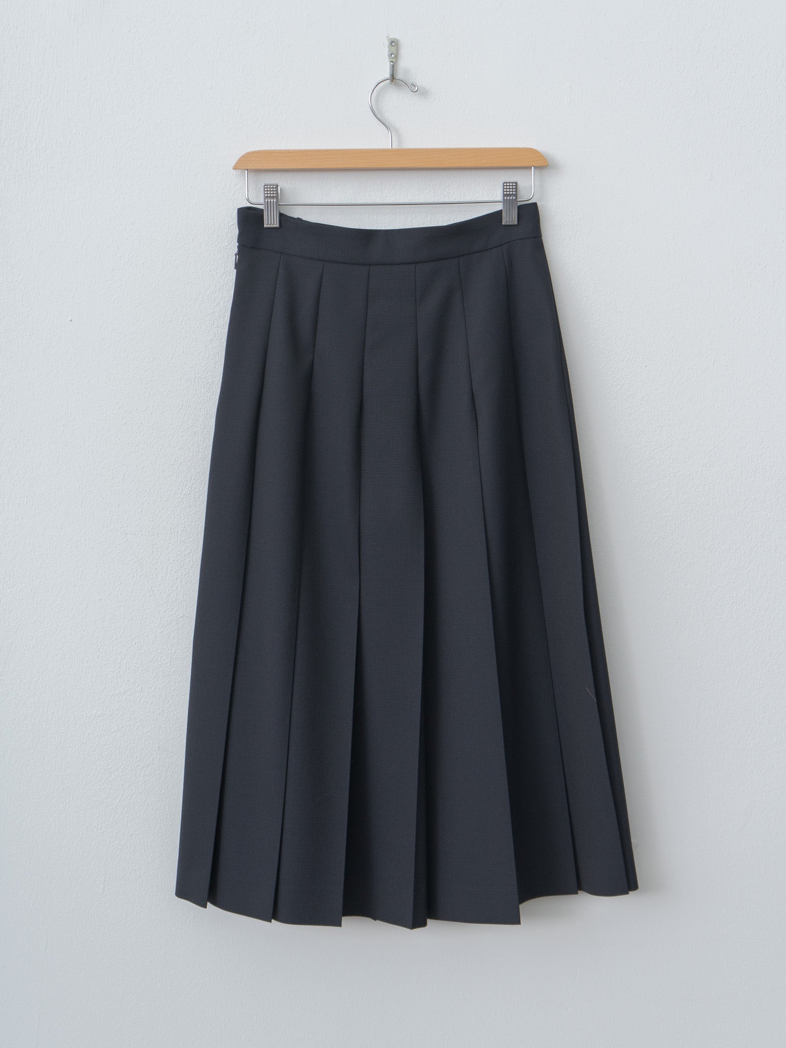 Namu Shop - Auralee Wool Kid Mohair Hopsack Pleated Skirt - Dark Navy