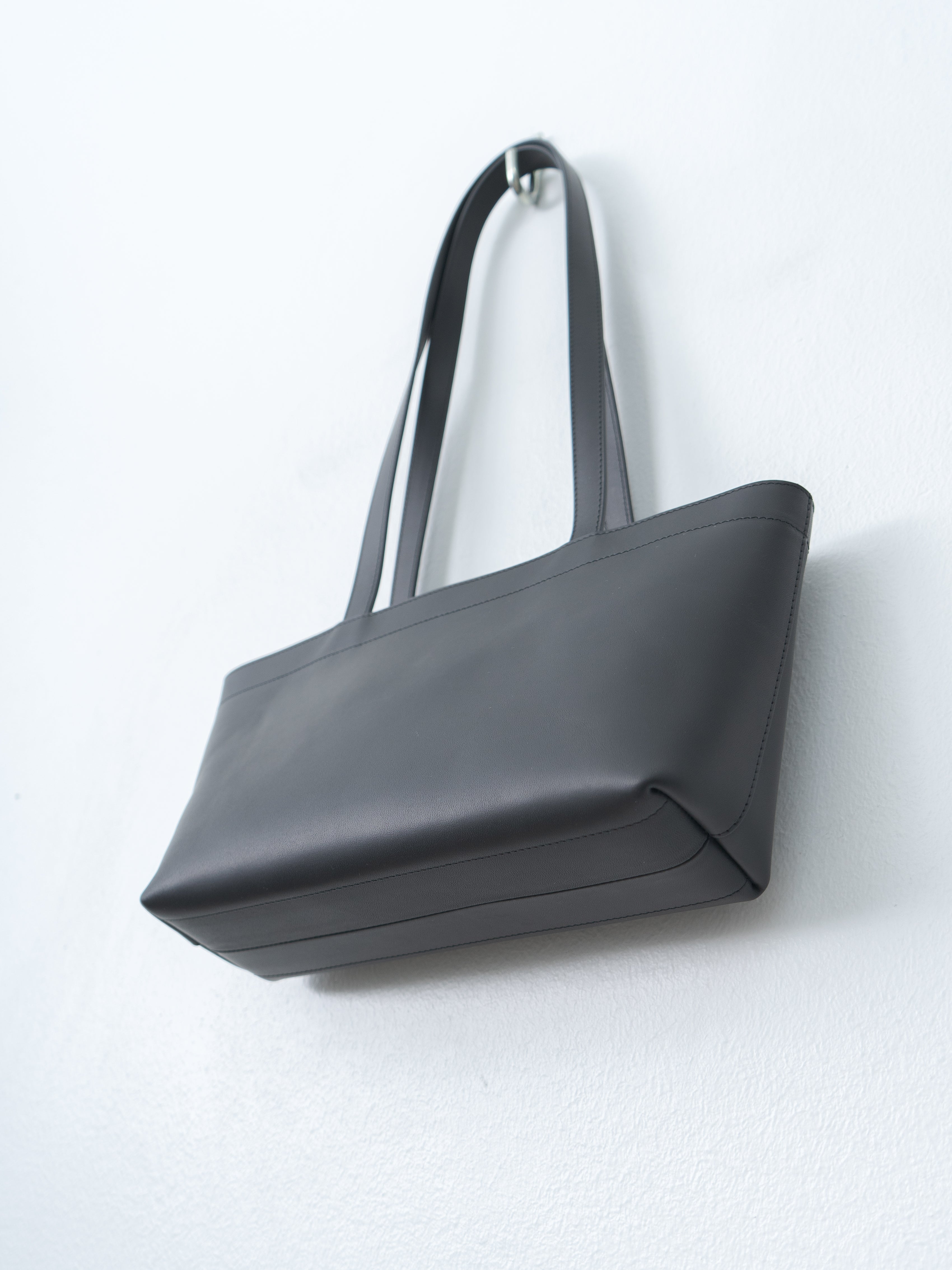 Namu Shop - Aeta GE09 Long Handle Zipper Tote S - Black