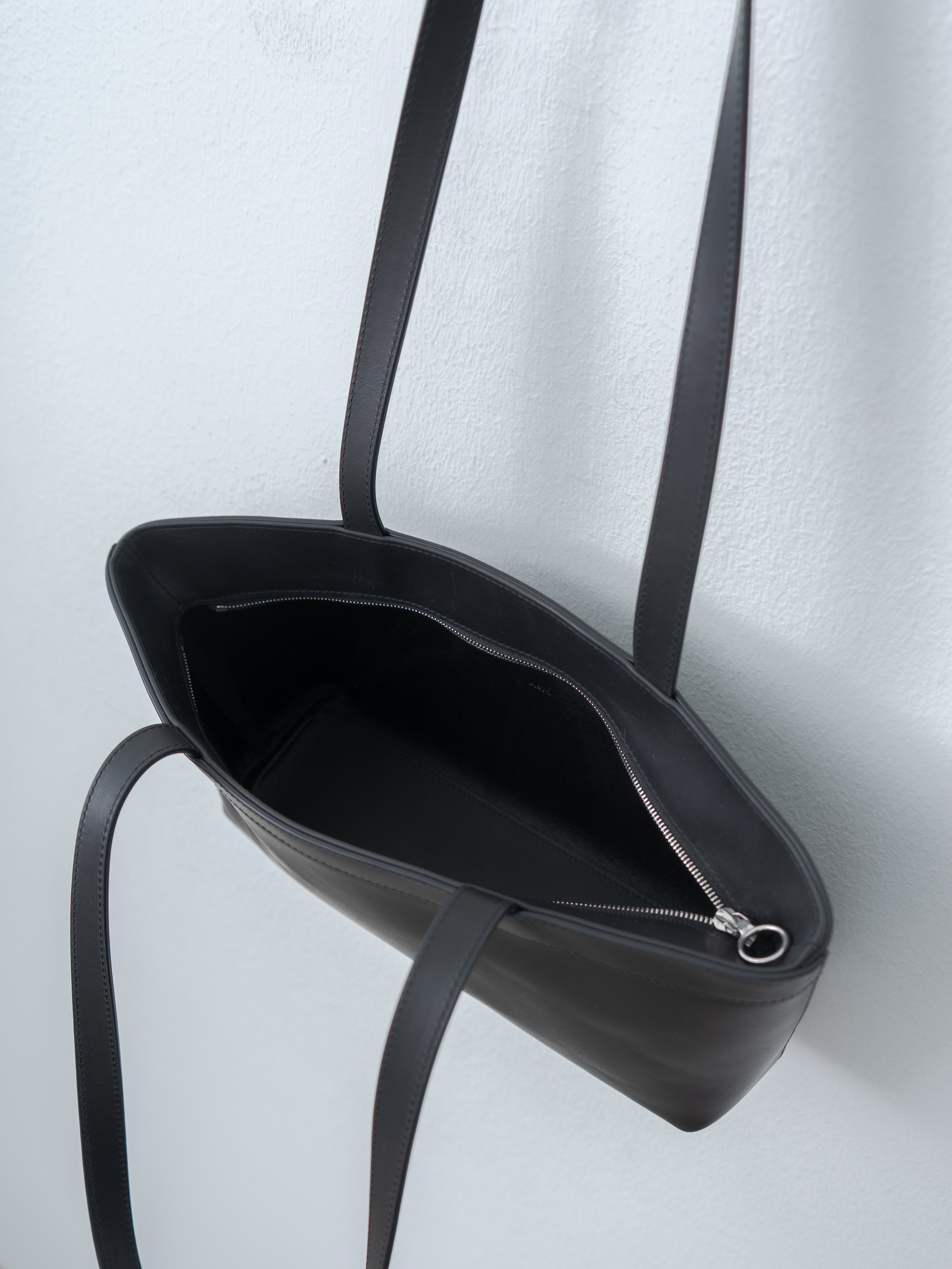 Namu Shop - Aeta GE09 Long Handle Zipper Tote S - Black