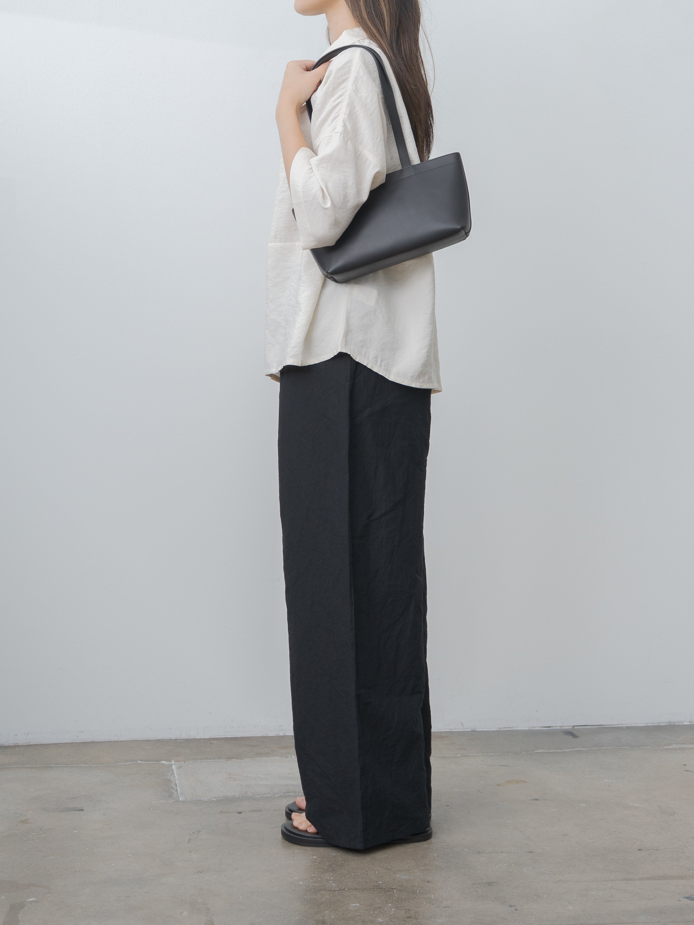 Namu Shop - Aeta GE09 Long Handle Zipper Tote S - Black