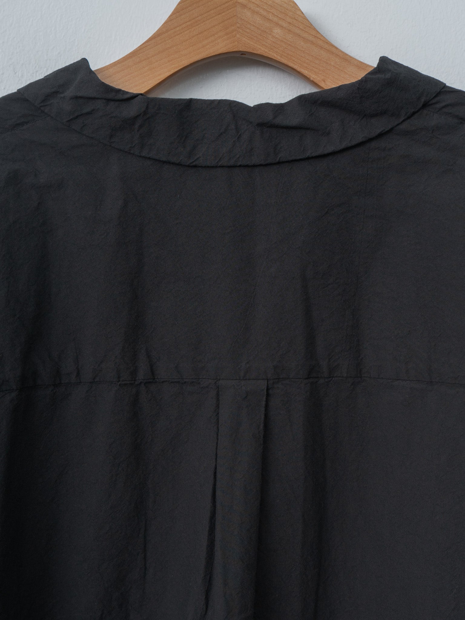 Shrink Open Collar Shirt - Black