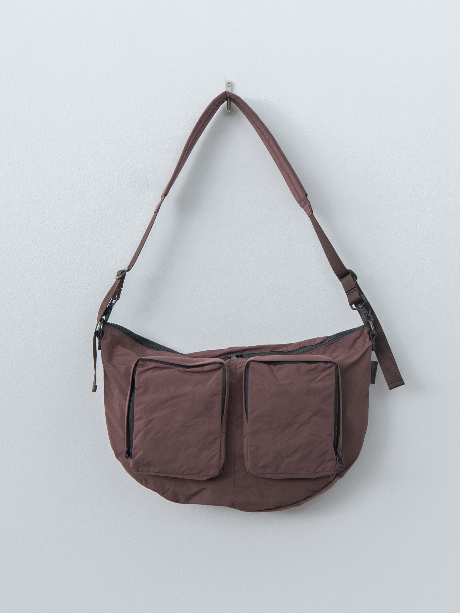 Split Yarn Bodybag M - Bordeaux Brown