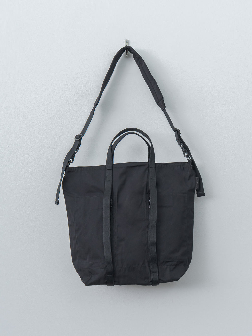 Gabardine 2-Way Shoulder T - Black