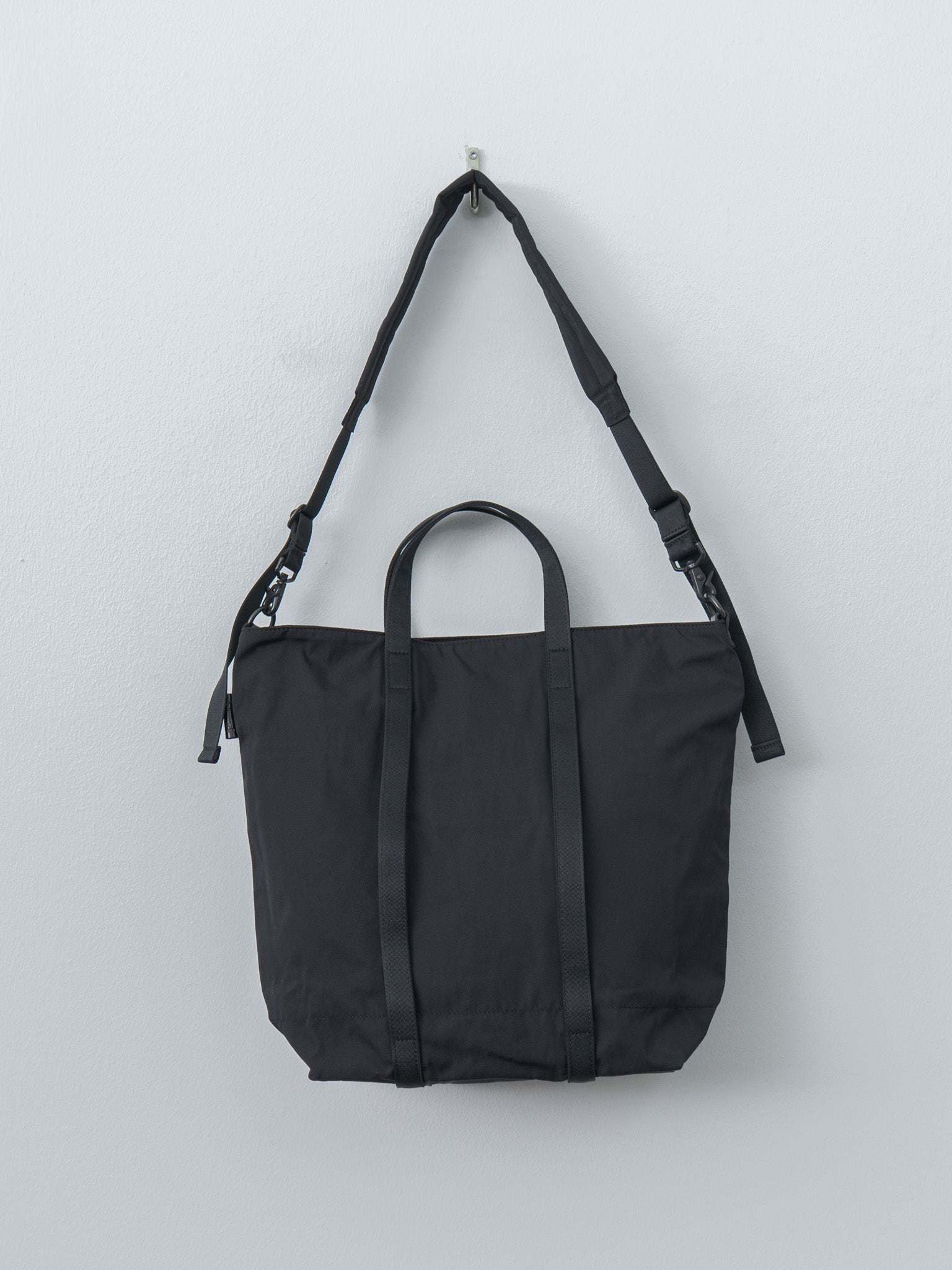 Gabardine 2-Way Shoulder T - Black