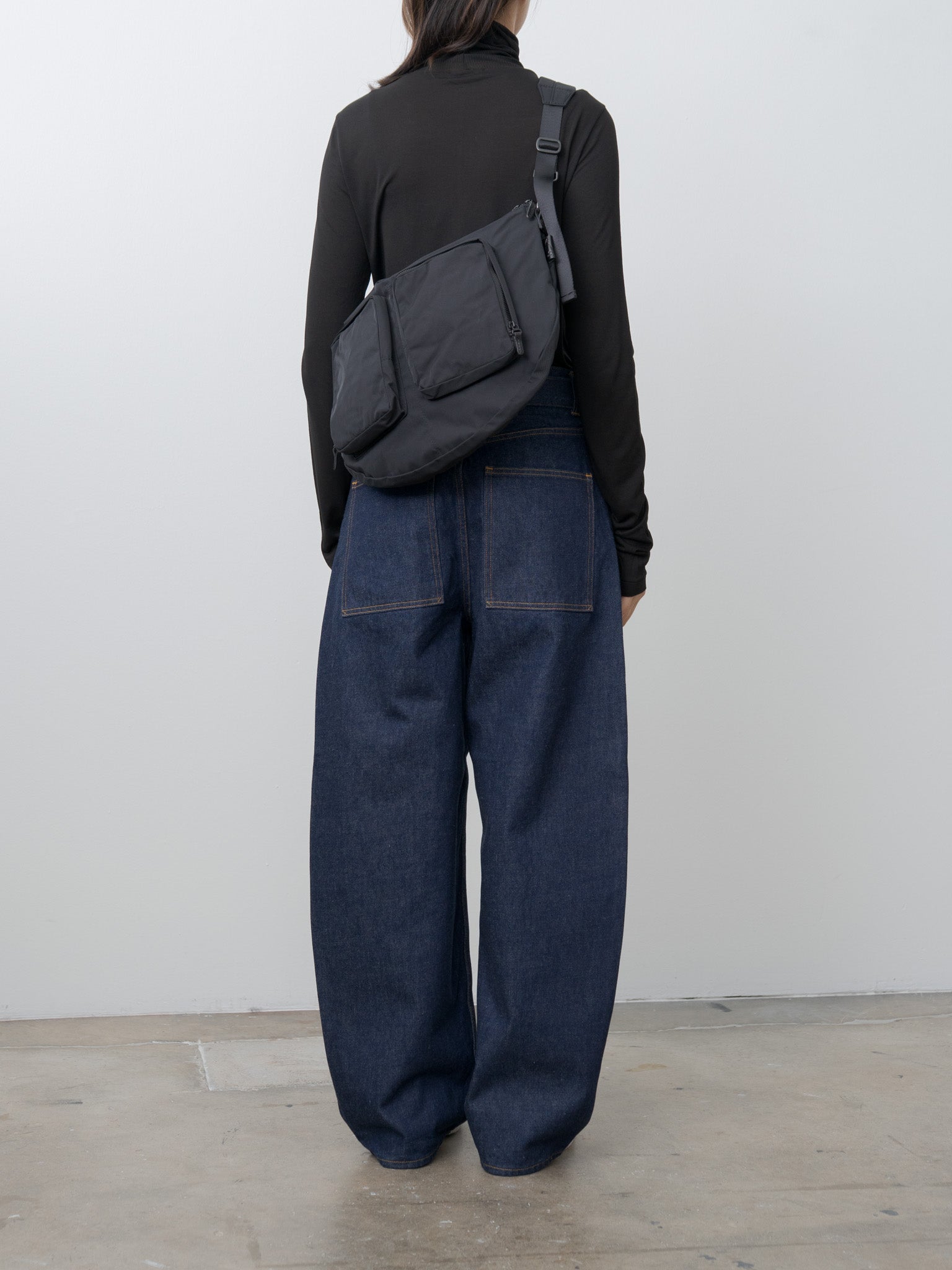Gabardine Bodybag M - Black