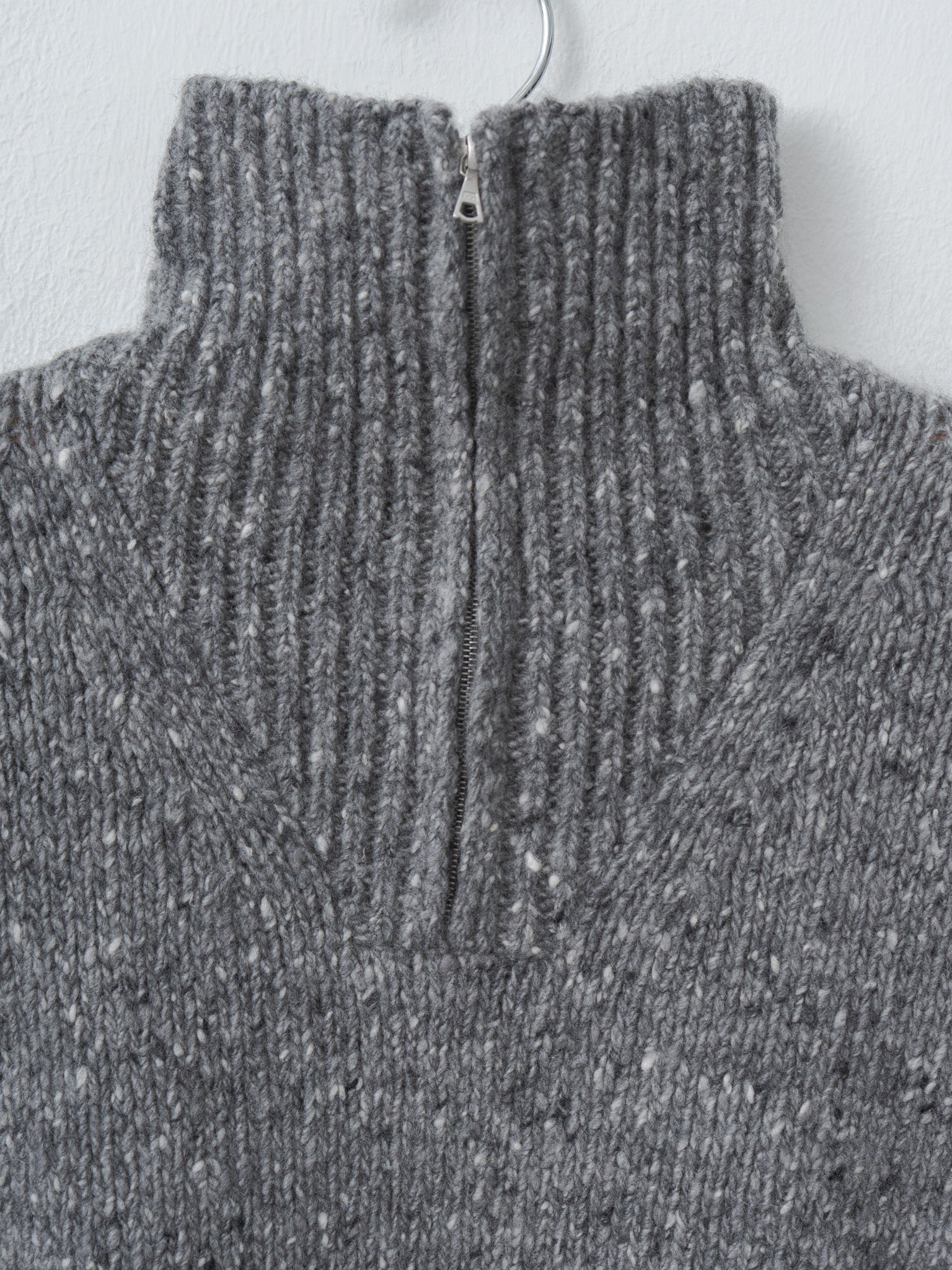 Namu Shop - Auralee Low-Gauge Homespun Tweed Knit Zip Turtle