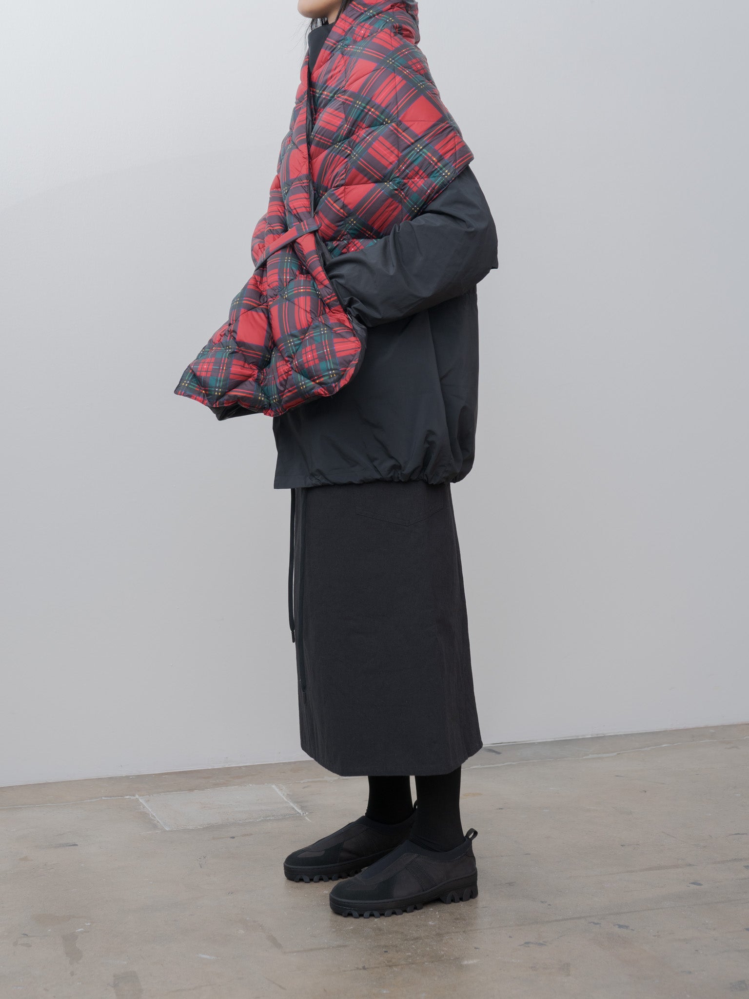 Namu Shop - Ichi Antiquites Ichi Antiquites x Taion Down Shawl - Red Tartan