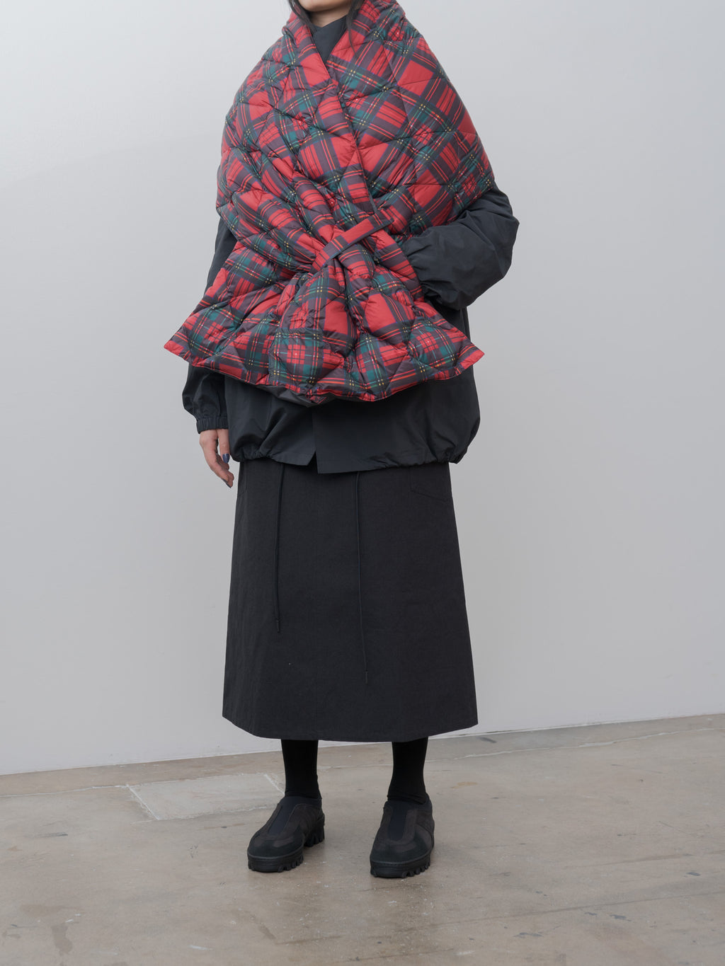 Namu Shop - Ichi Antiquites Ichi Antiquites x Taion Down Shawl - Red Tartan
