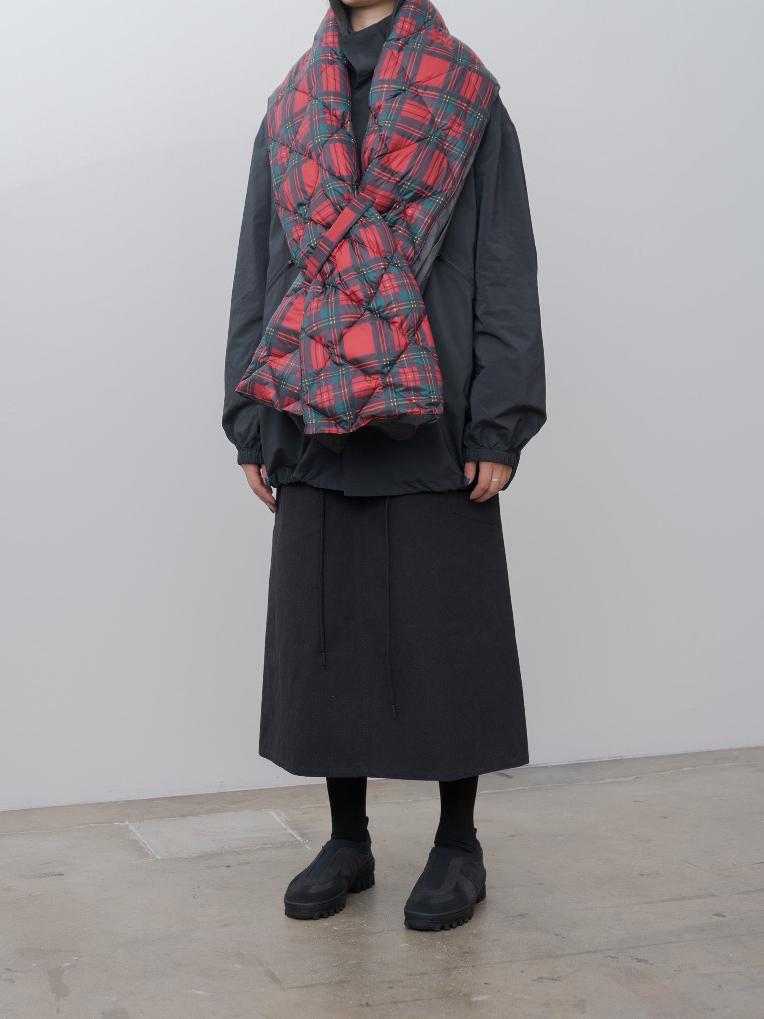 Namu Shop - Ichi Antiquites Ichi Antiquites x Taion Down Shawl - Red Tartan