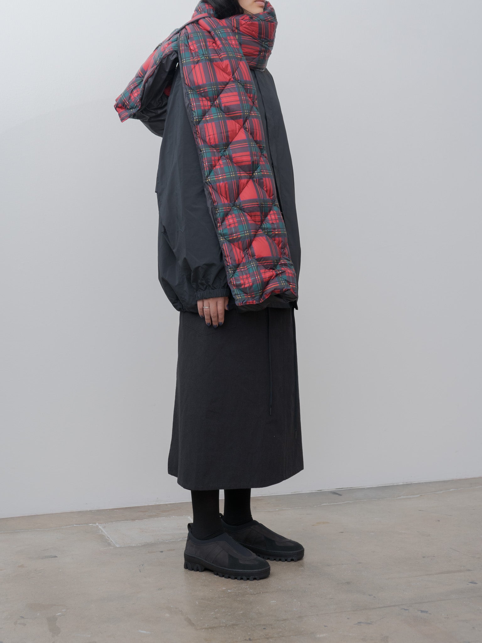 Namu Shop - Ichi Antiquites Ichi Antiquites x Taion Down Shawl - Red Tartan
