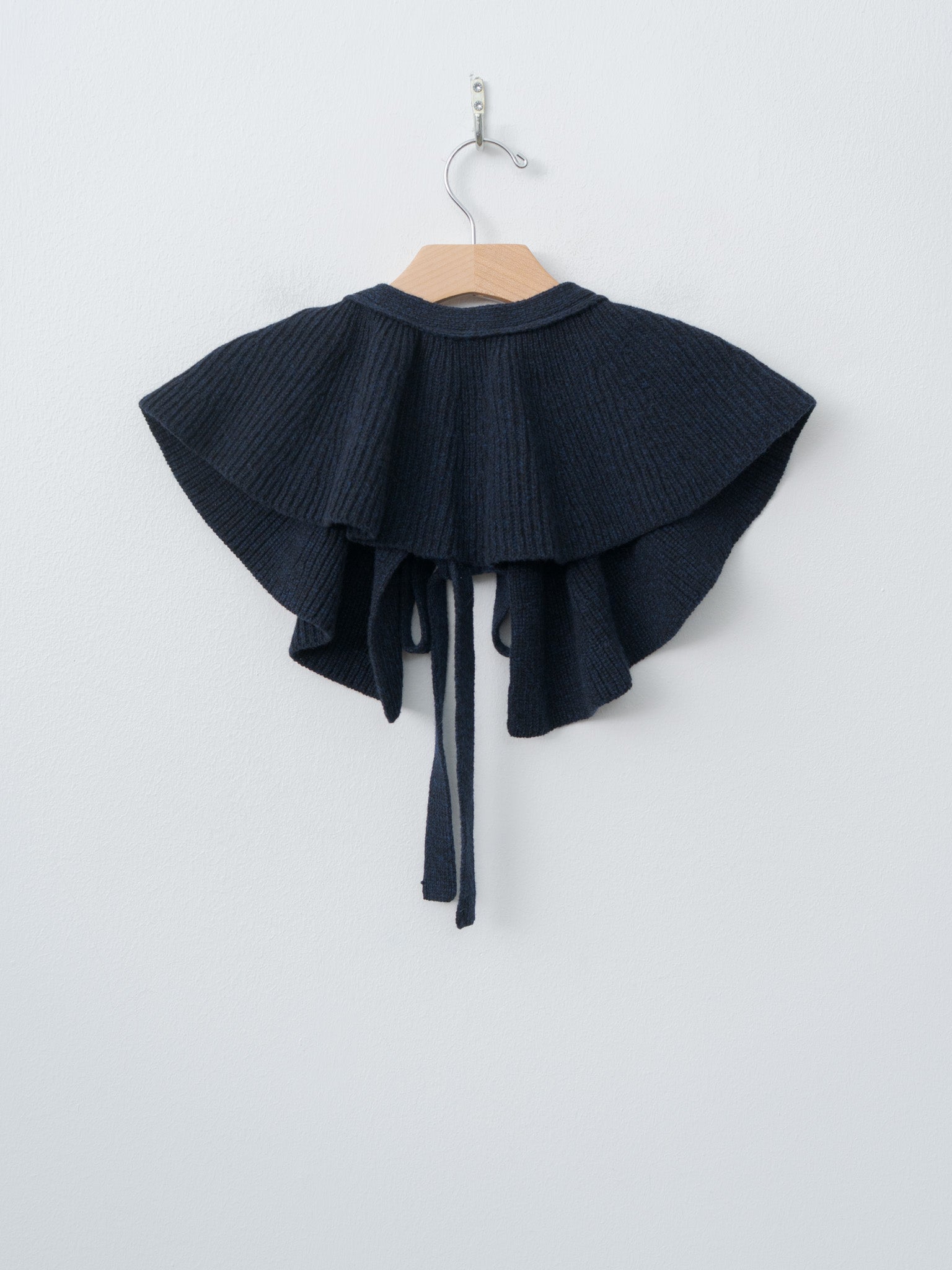 Namu Shop - Unfil Woolen Cotton & Fine Lambswool Ribbed Knit Frill Collar - Black Navy