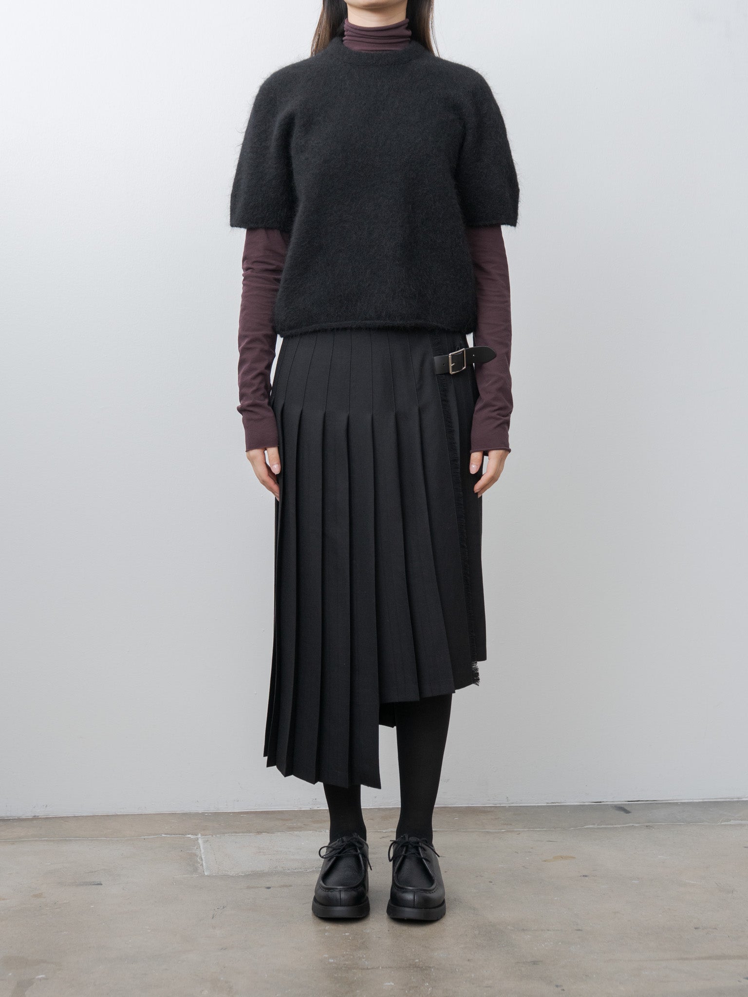 Namu Shop - Unfil O'NEIL OF DUBLIN × UNFIL Worsted Wool Asymmetrical Kilt Skirt - Black