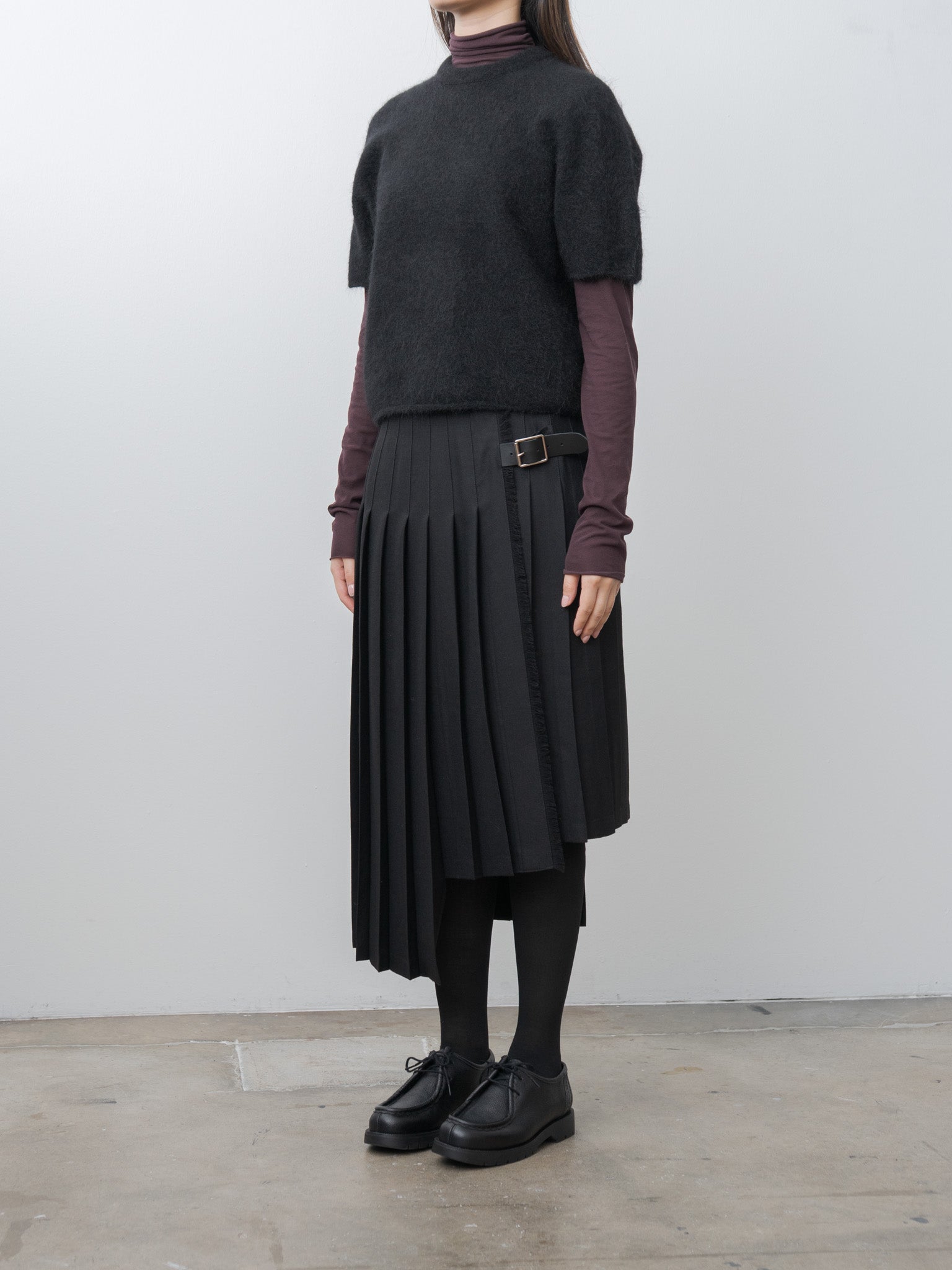 Namu Shop - Unfil O'NEIL OF DUBLIN × UNFIL Worsted Wool Asymmetrical Kilt Skirt - Black