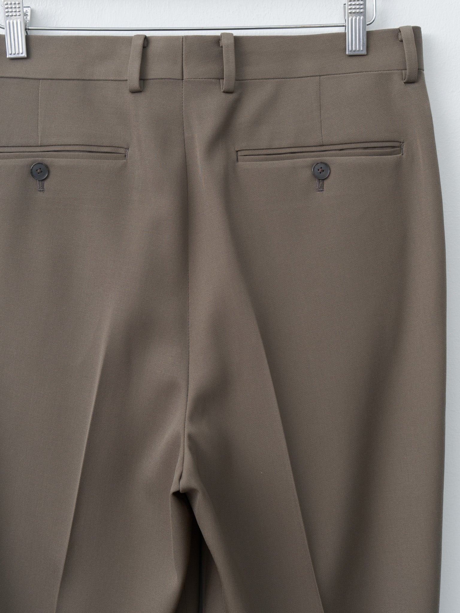 Namu Shop - Auralee Light Wool Max Gabardine Two-Tuck Slacks - Dark Olive Brown