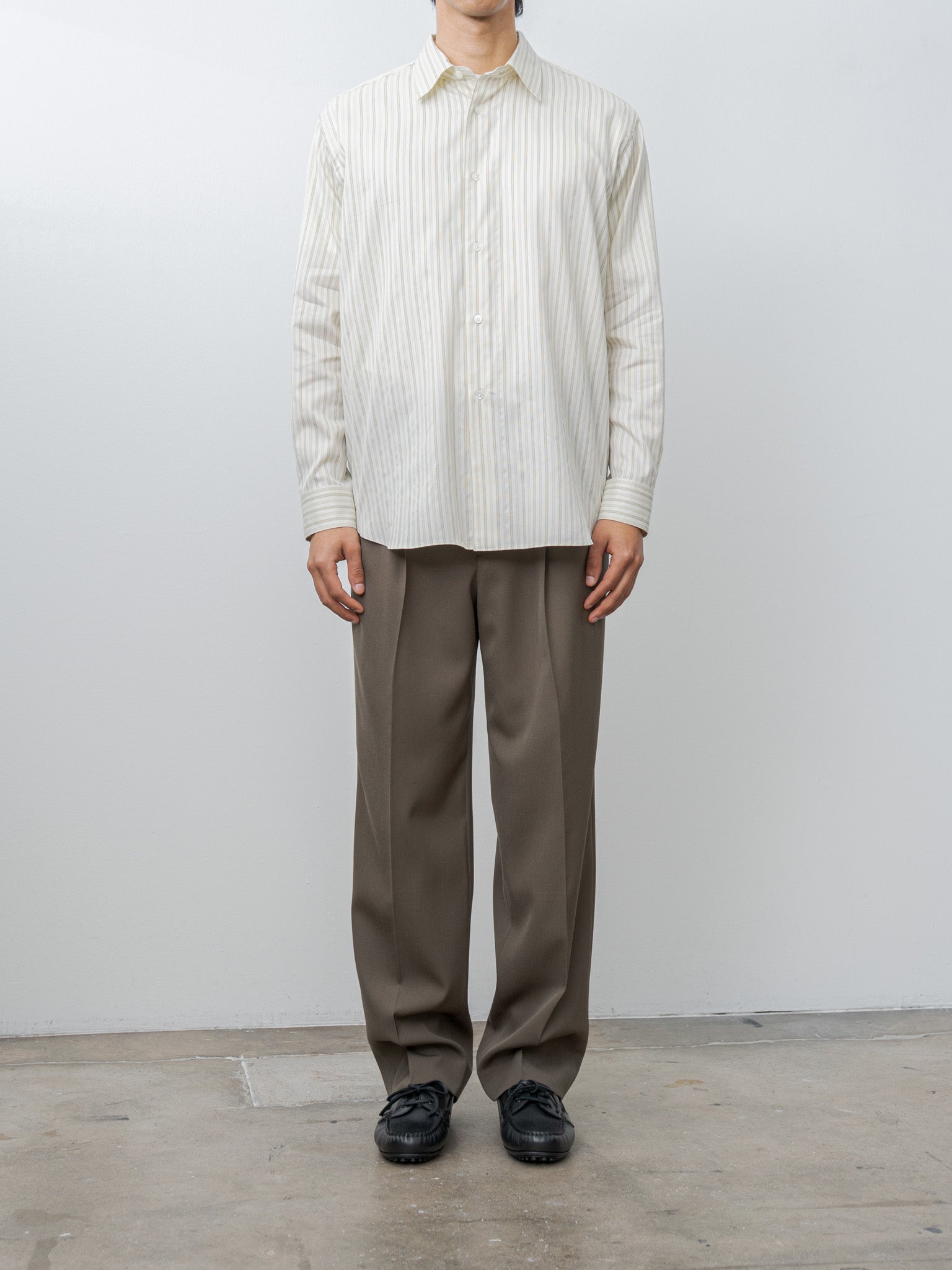 Namu Shop - Auralee Light Wool Max Gabardine Two-Tuck Slacks - Dark Olive Brown