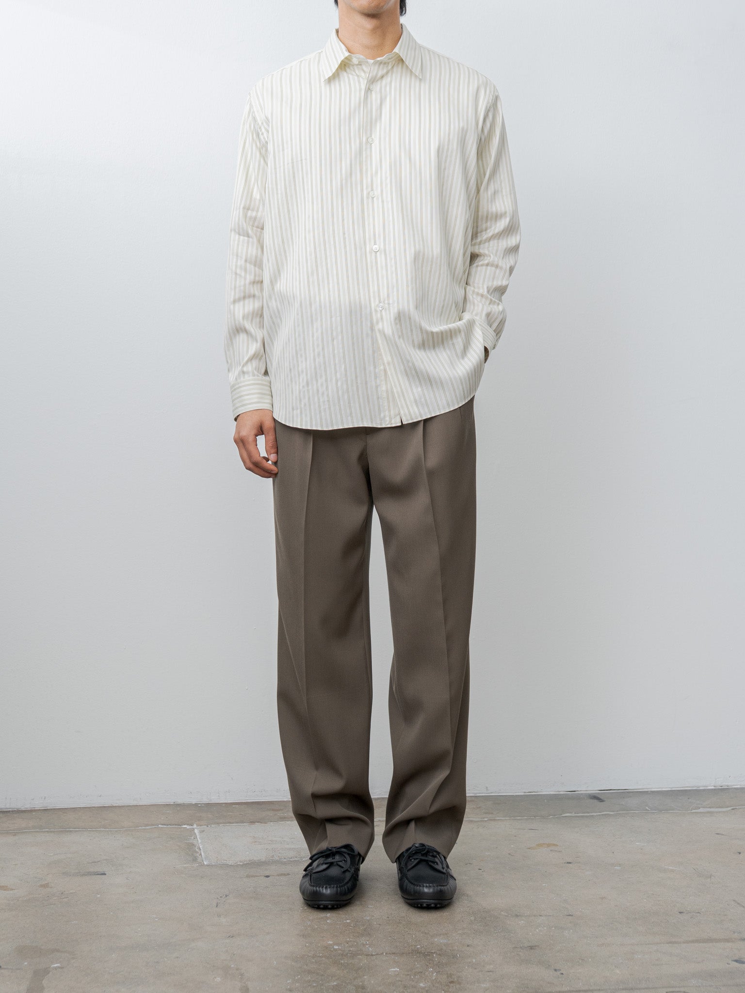 Namu Shop - Auralee Light Wool Max Gabardine Two-Tuck Slacks - Dark Olive Brown