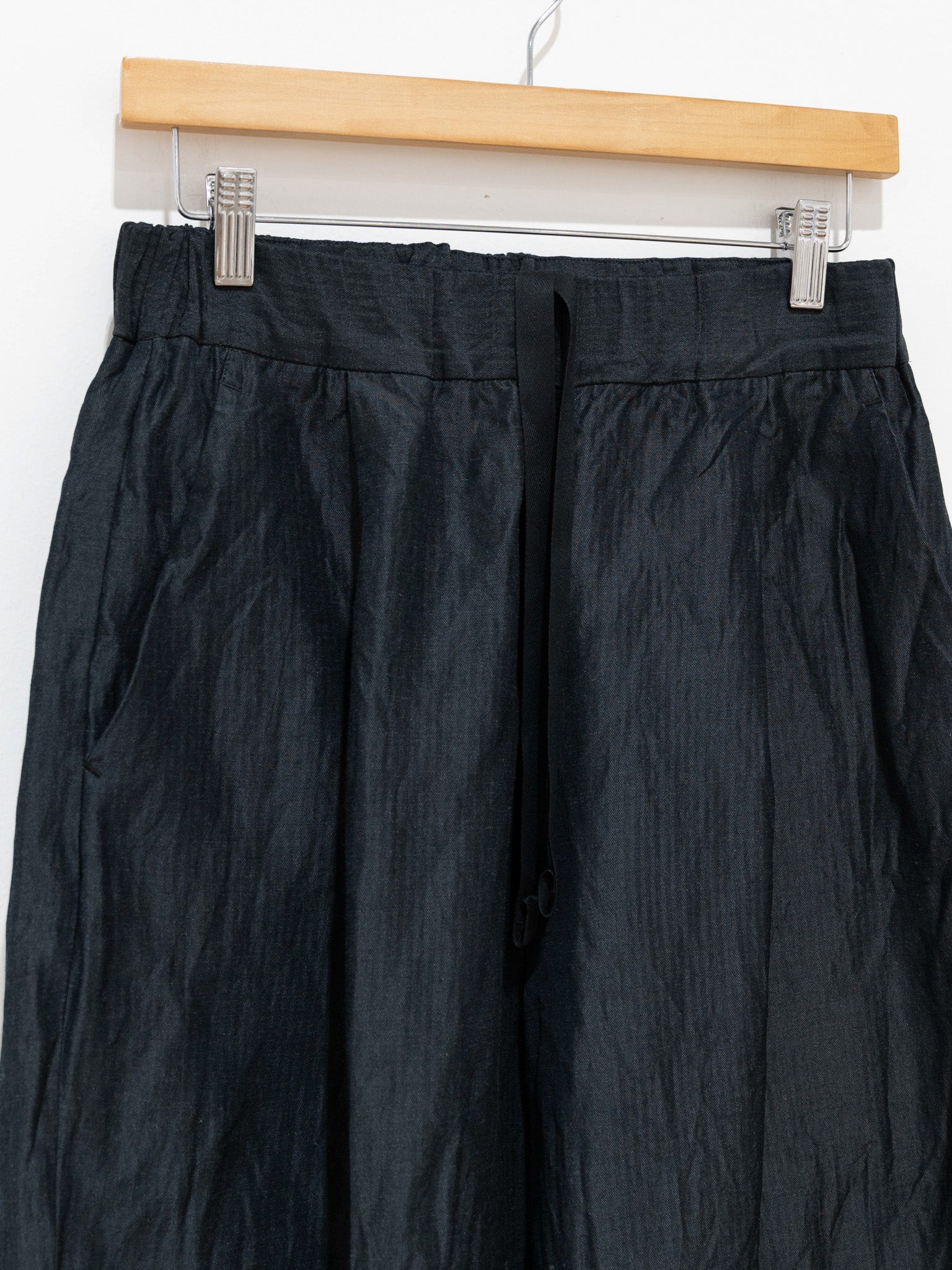 Namu Shop - Veritecoeur Tuck Pants - Charcoal