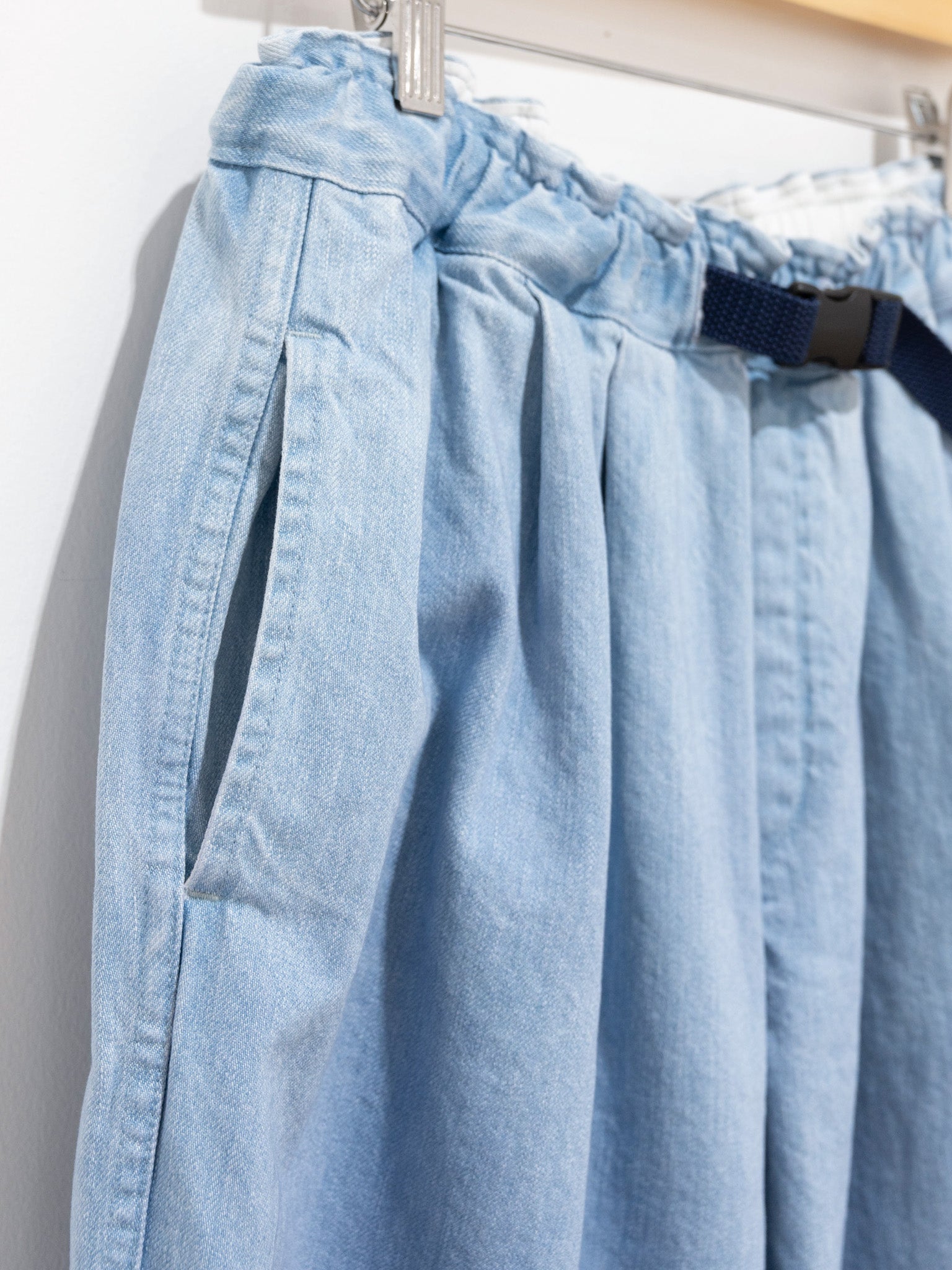 Namu Shop - Veritecoeur Belted Pants - Light Blue Indigo