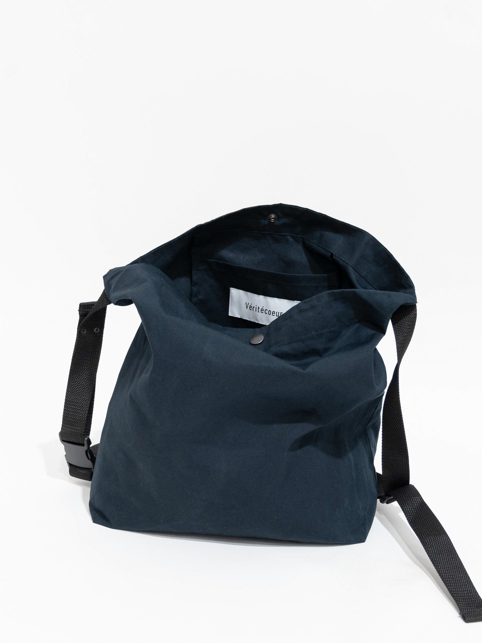 Namu Shop - Veritecoeur Crossbody Bag - Dark Navy