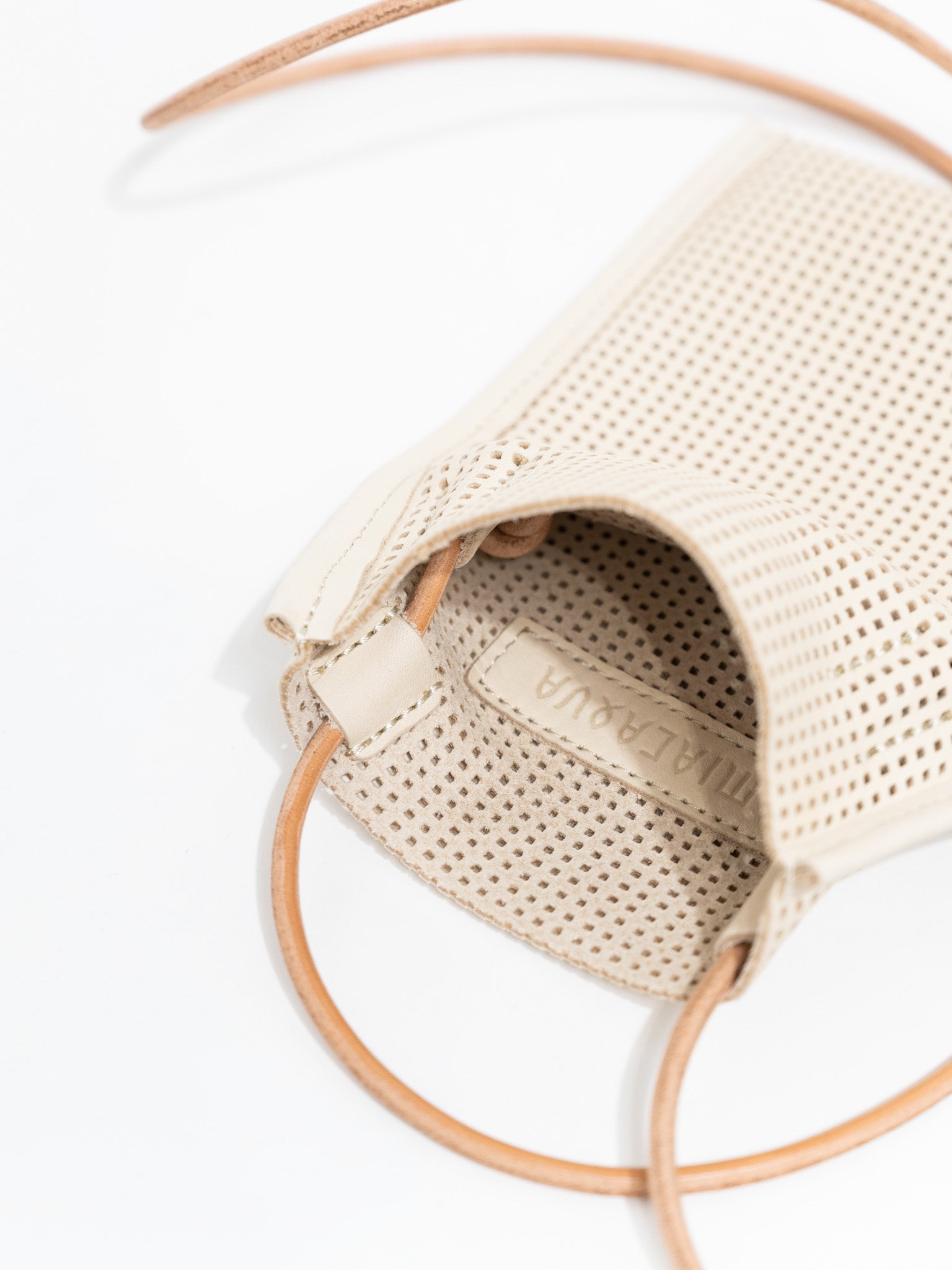 Namu Shop - Amiacalva Mesh Leather Pochette - Beige, Black
