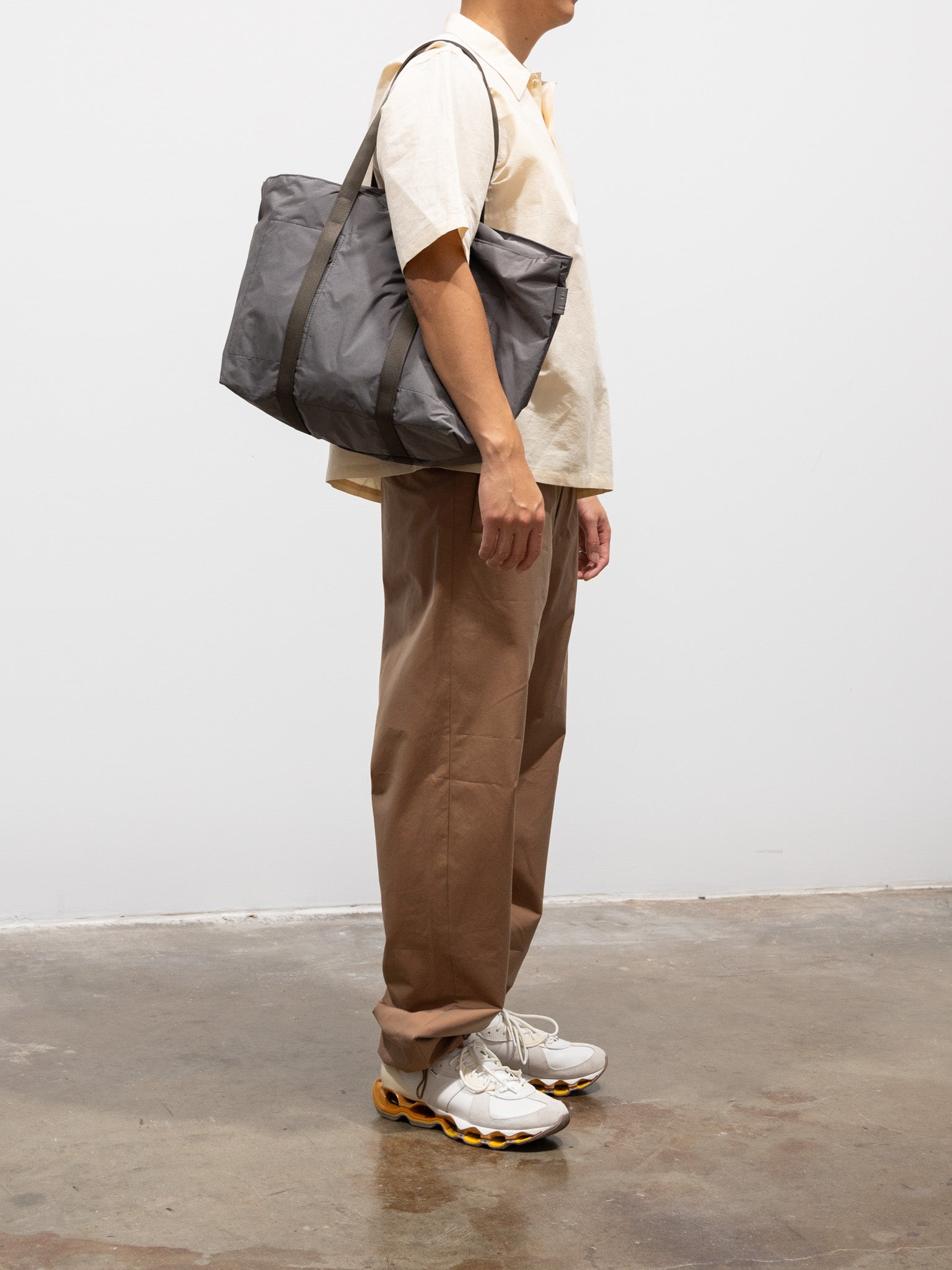 Namu Shop - Auralee Finx Tussah Chambray Easy Pants - Brown Chambray