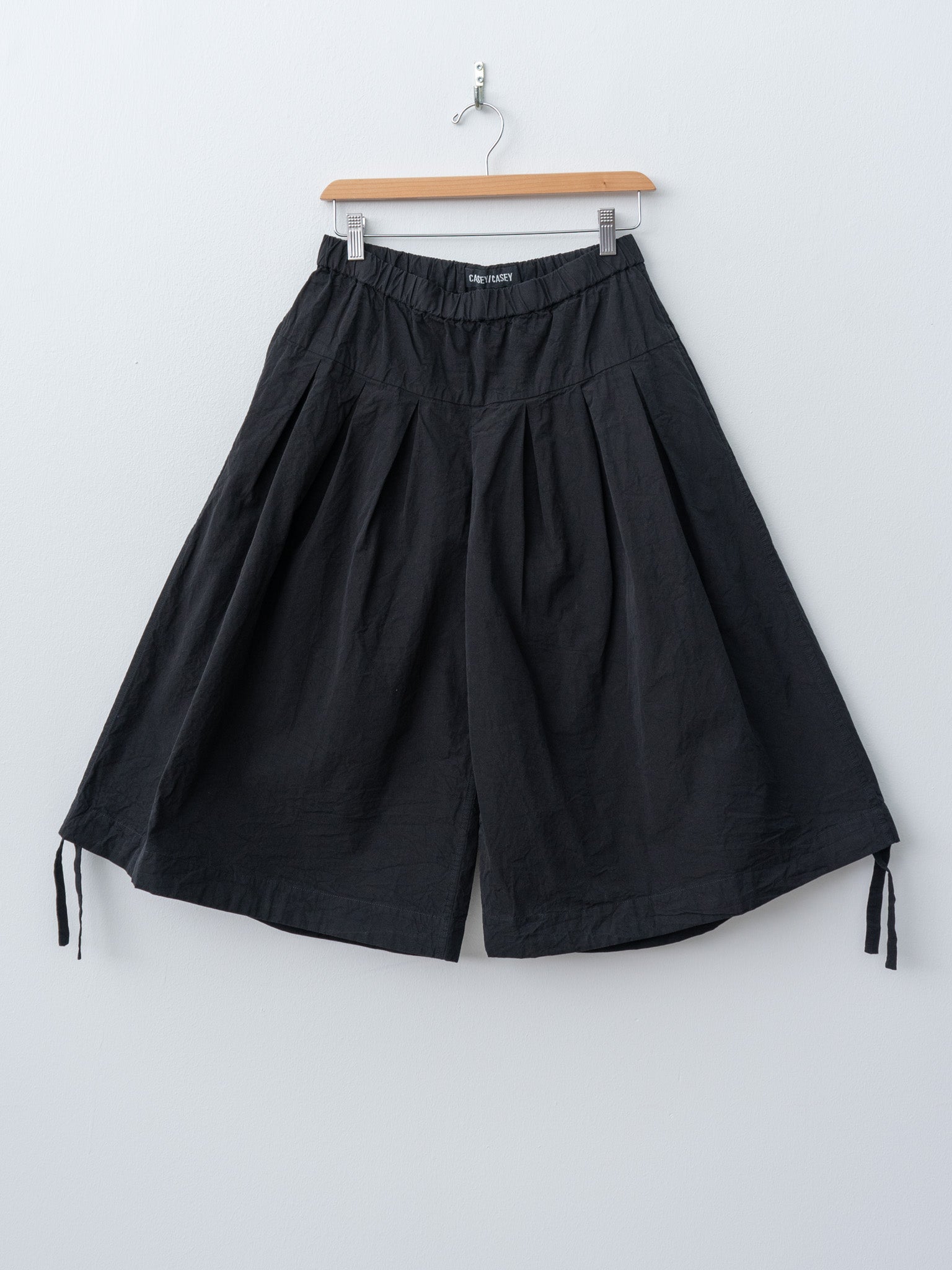 Namu Shop - Casey Casey Pli Short PAPER COT - Black