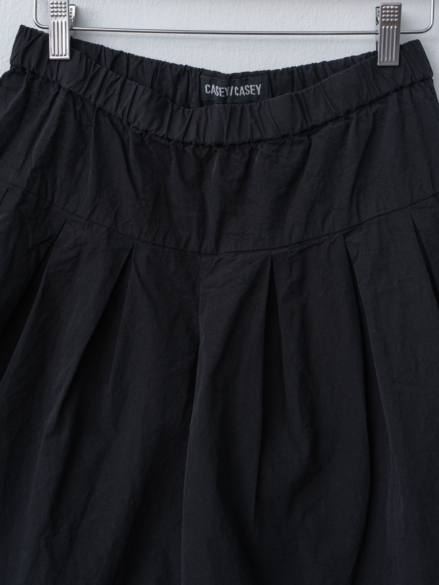 Namu Shop - Casey Casey Pli Short PAPER COT - Black