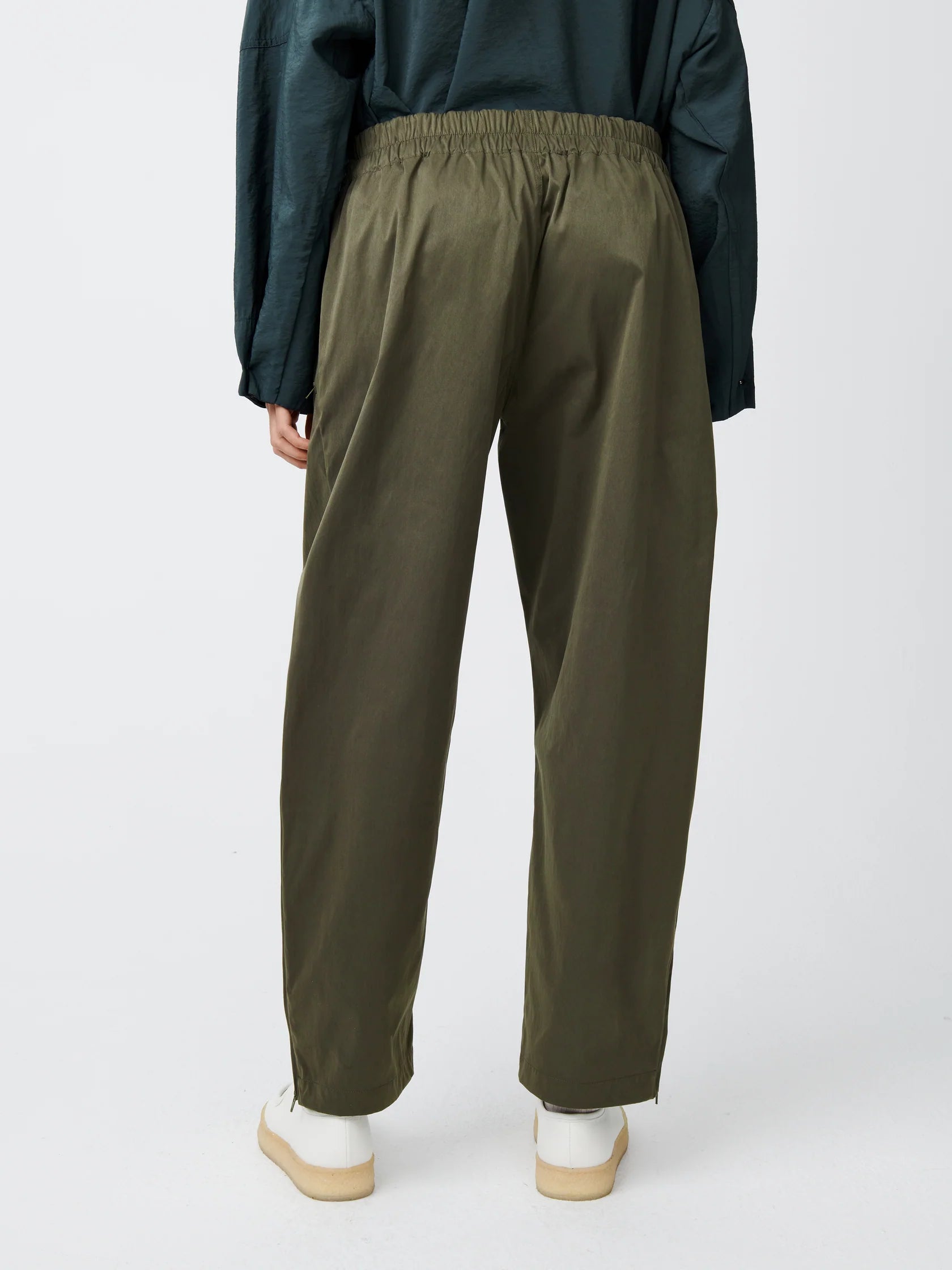 Namu Shop - Studio Nicholson Toba Sporty Curve Leg Pant - Army Green