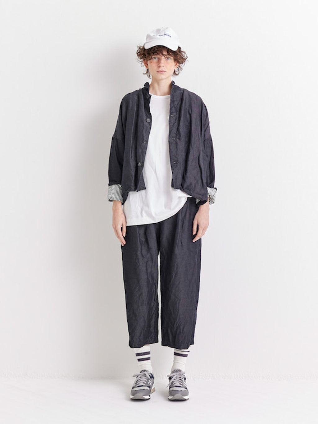 Namu Shop - Veritecoeur Tuck Pants - Charcoal