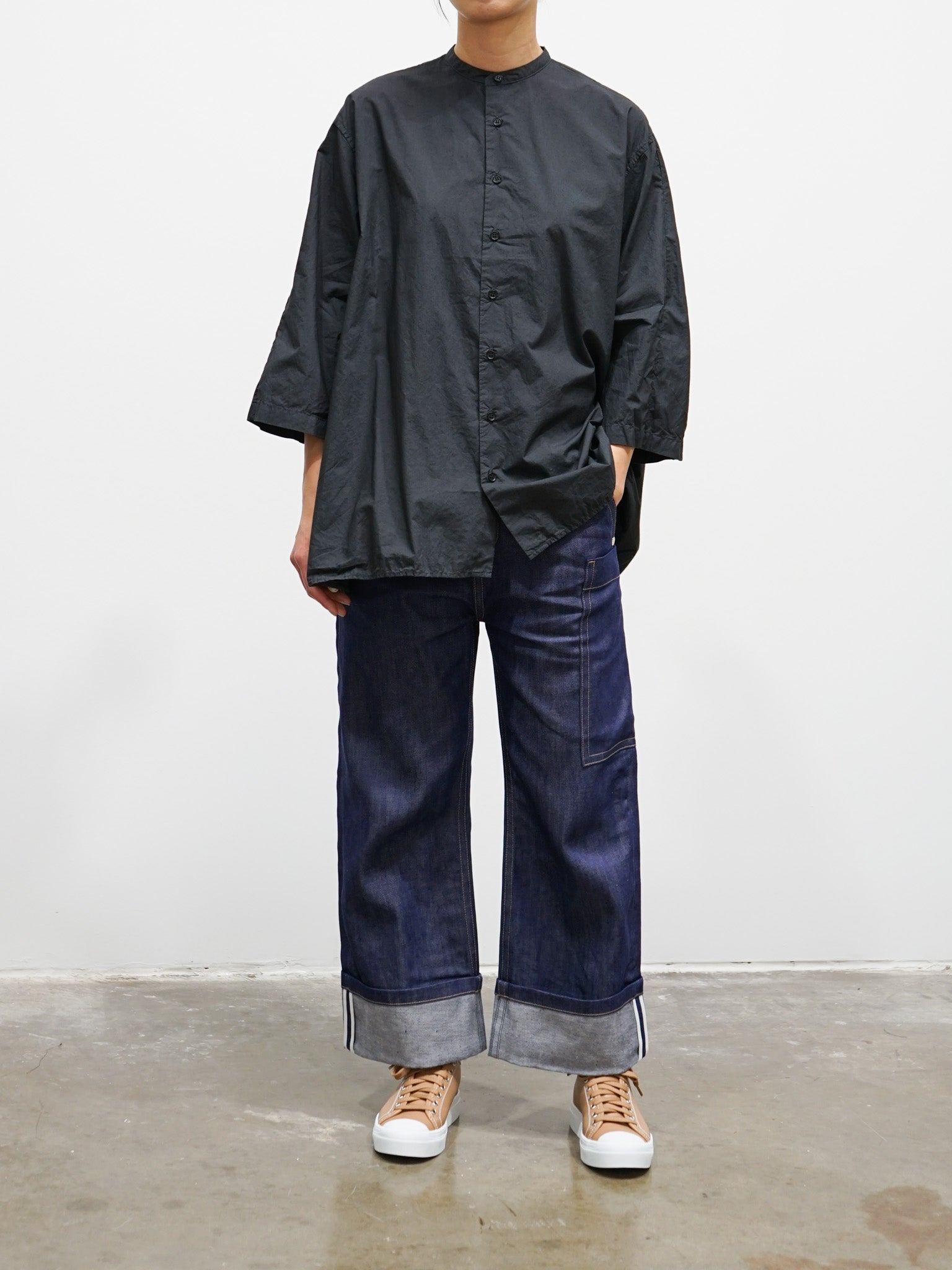 Namu Shop - Veritecoeur Band Collar Gather Back Shirt - Sumikuro