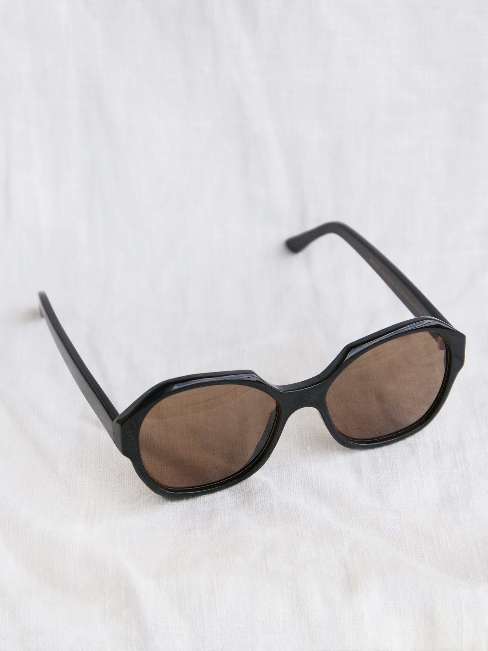 Namu Shop - Eva Masaki 001 Gloss Noir