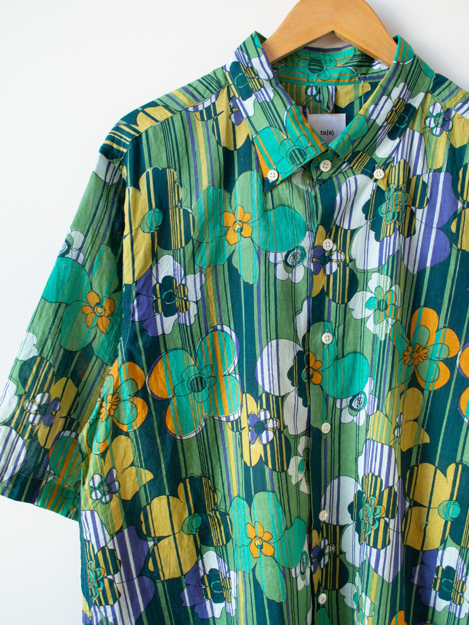 Namu Shop - ts(s) Retro Flower Print S/S BD Shirt - Green